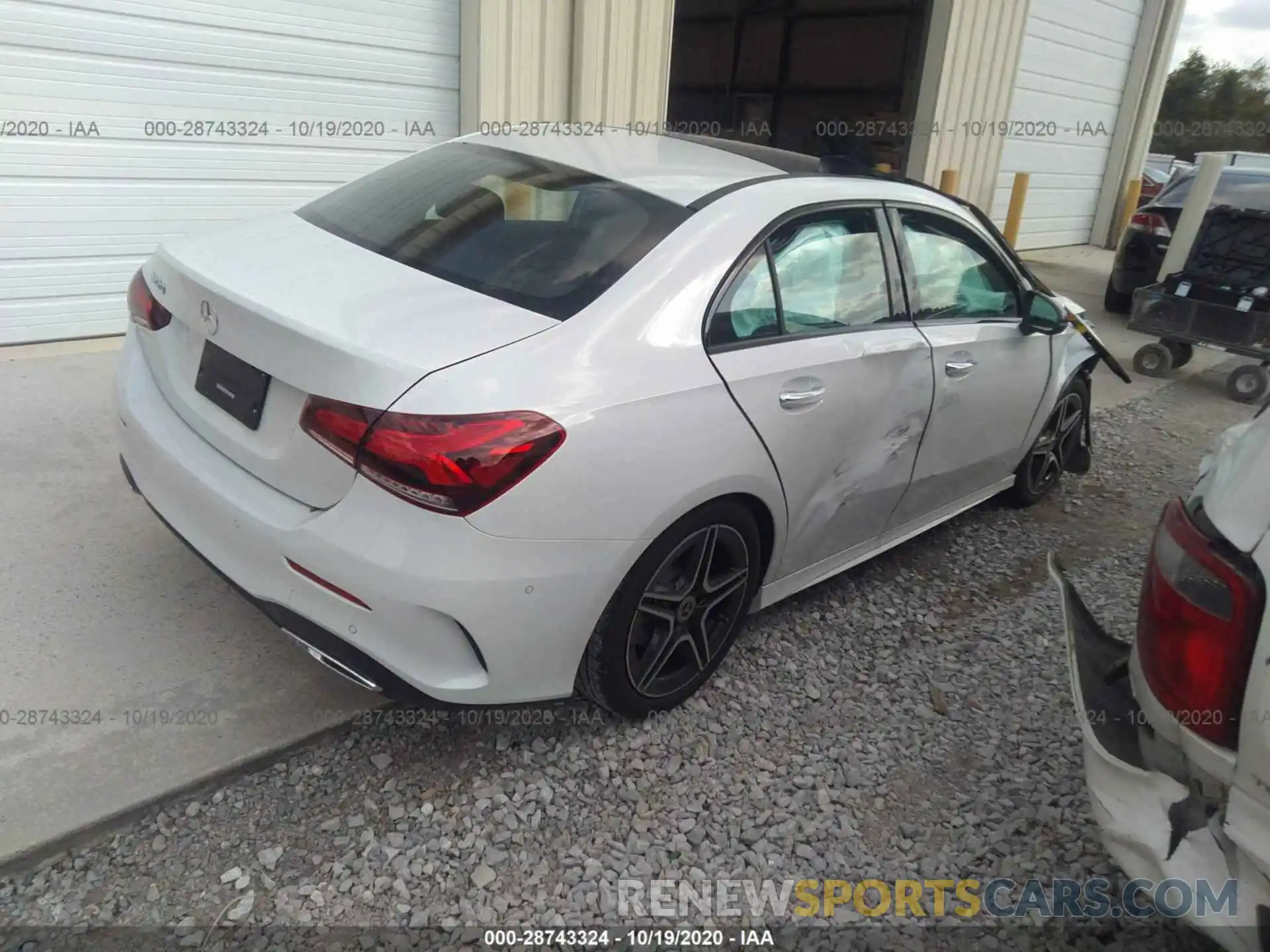 4 Photograph of a damaged car W1K3G4EB6LJ200508 MERCEDES-BENZ A-CLASS 2020