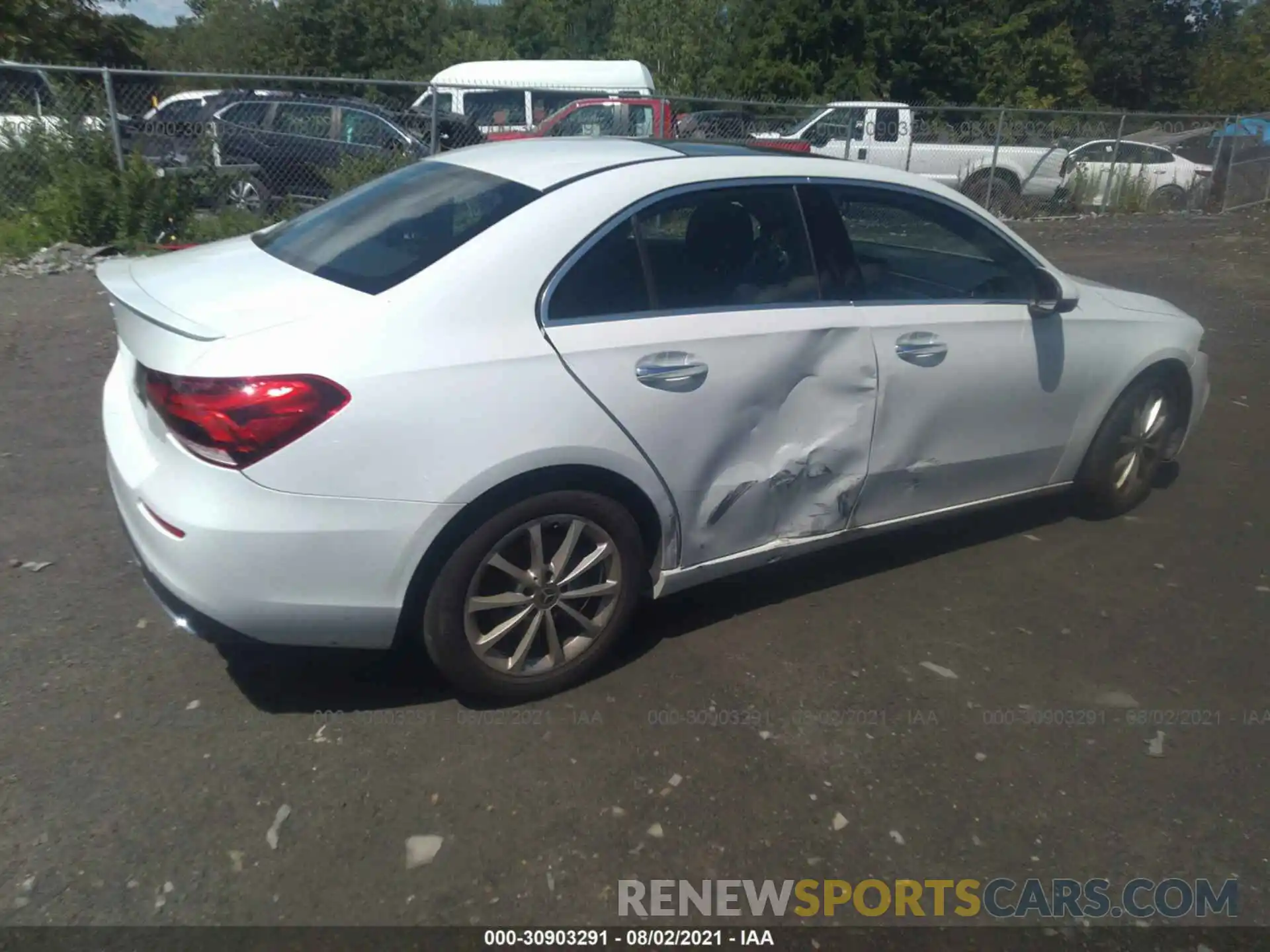 4 Photograph of a damaged car W1K3G4EB7LW044143 MERCEDES-BENZ A-CLASS 2020