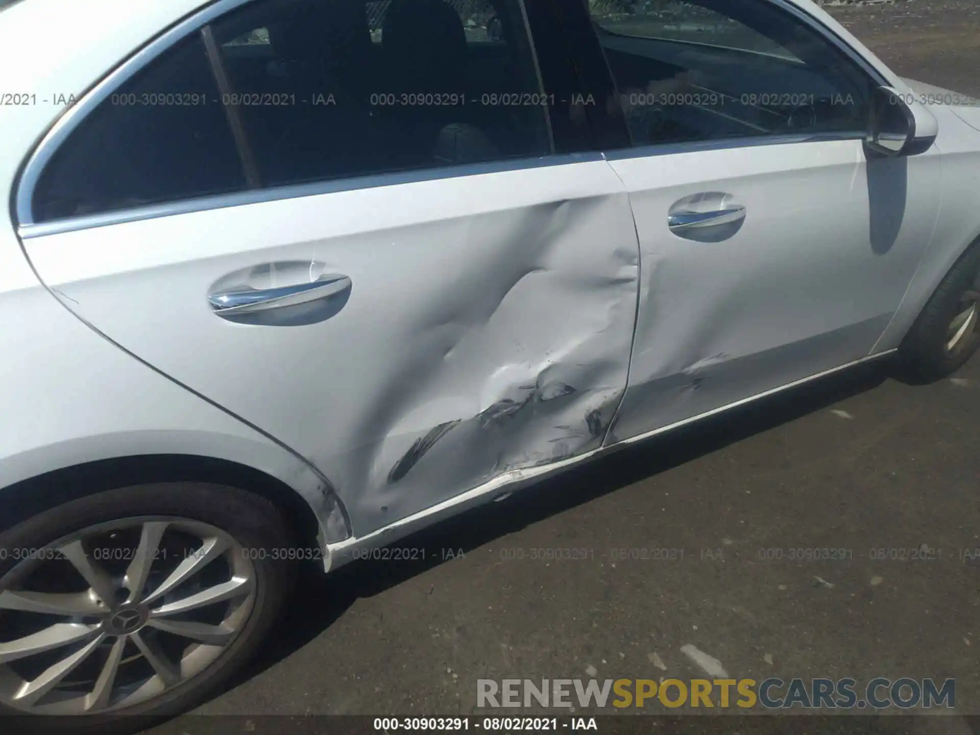 6 Photograph of a damaged car W1K3G4EB7LW044143 MERCEDES-BENZ A-CLASS 2020