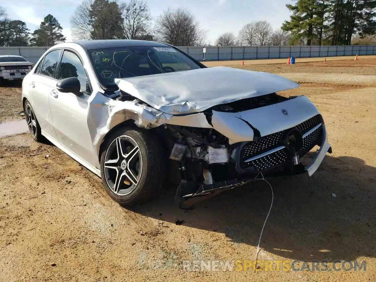 1 Photograph of a damaged car W1K3G4EB8LJ224910 MERCEDES-BENZ A-CLASS 2020