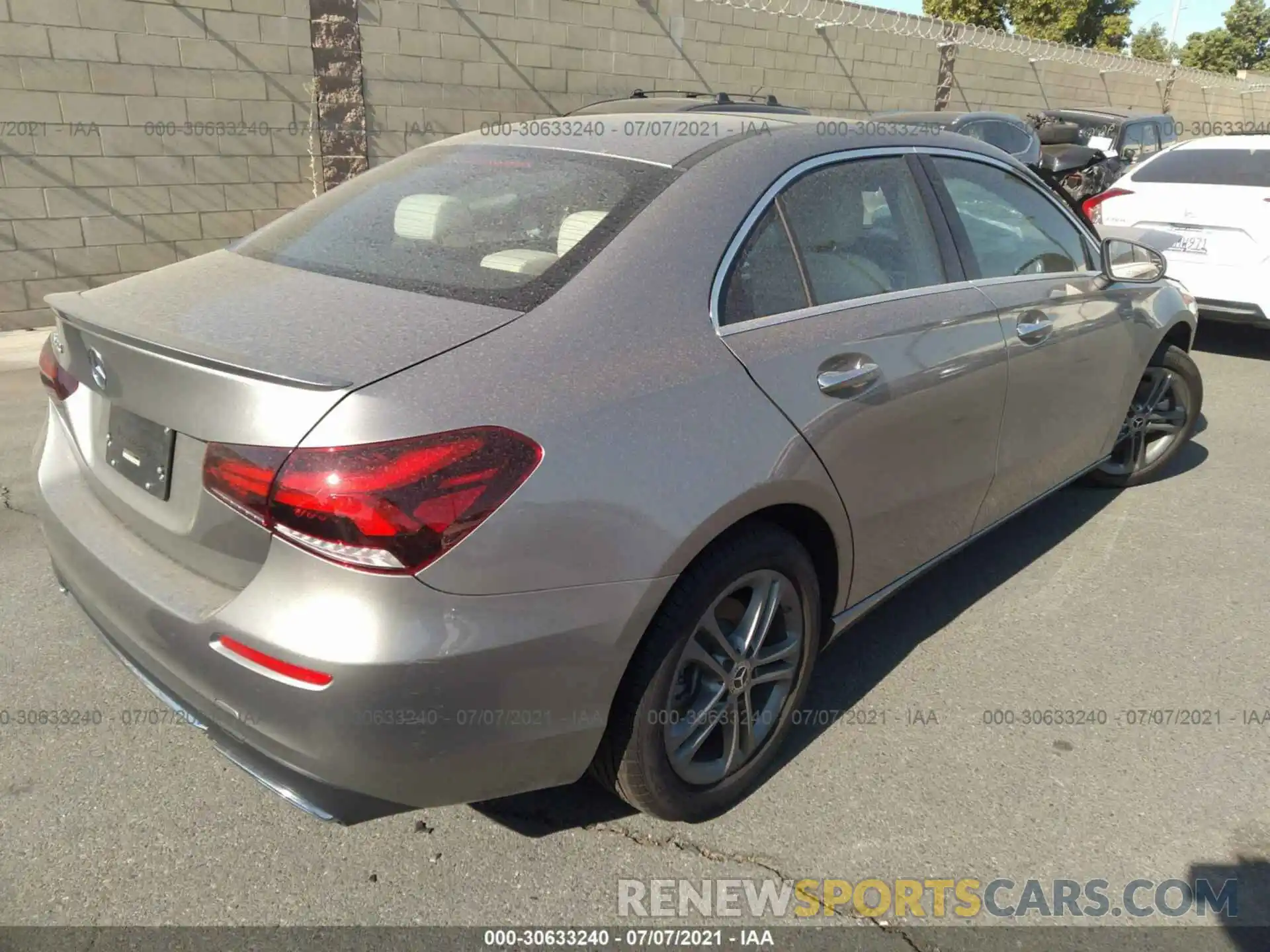 4 Photograph of a damaged car W1K3G4EB8LJ237964 MERCEDES-BENZ A-CLASS 2020