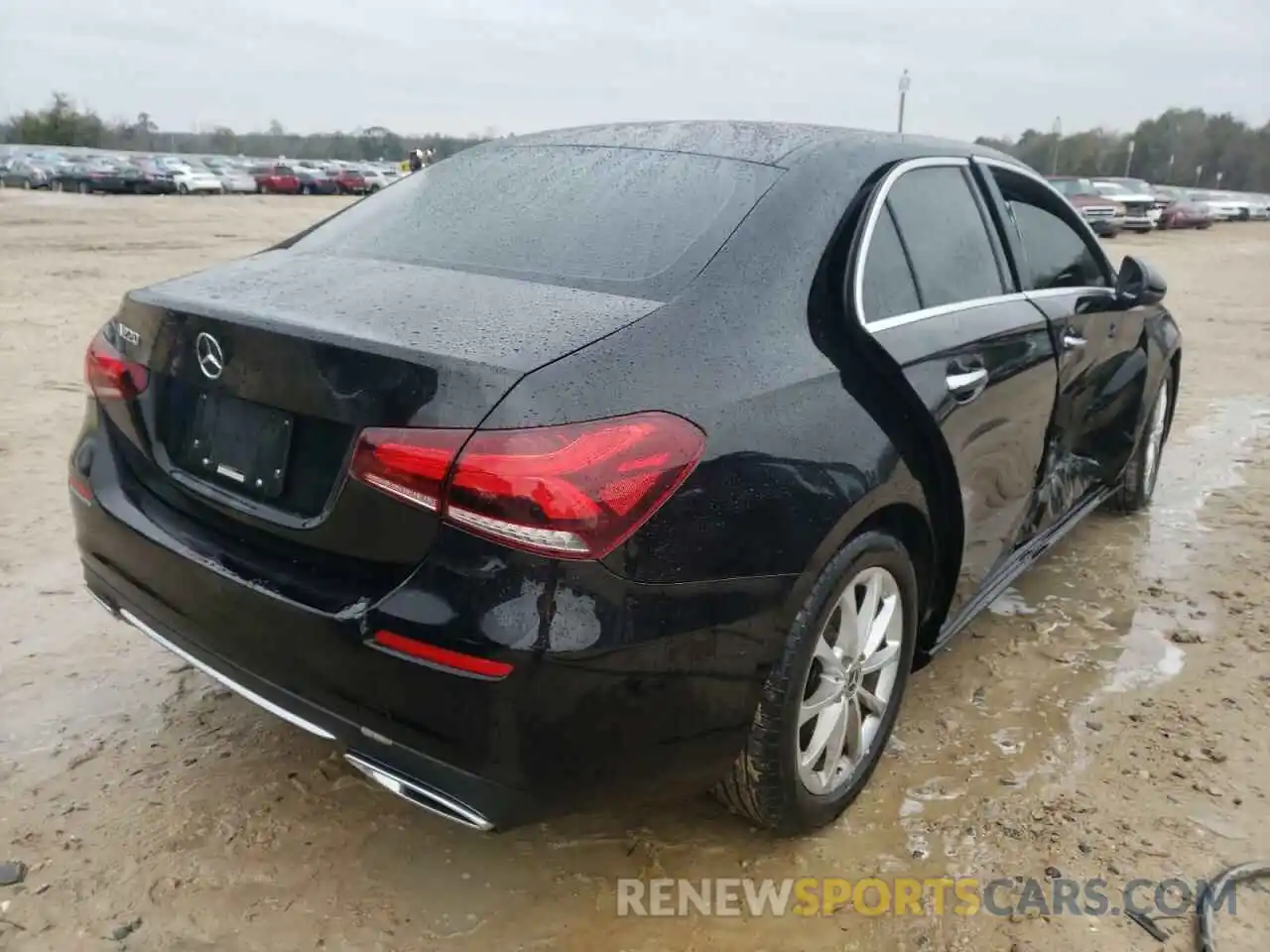 4 Photograph of a damaged car W1K3G4EB8LW043115 MERCEDES-BENZ A-CLASS 2020