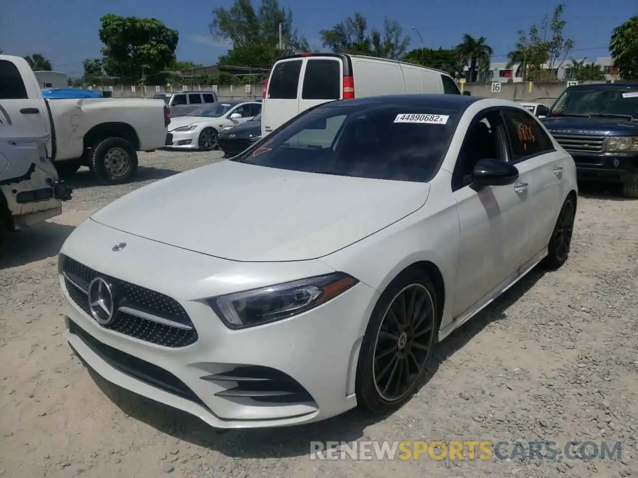 2 Photograph of a damaged car W1K3G4EB8LW044524 MERCEDES-BENZ A-CLASS 2020