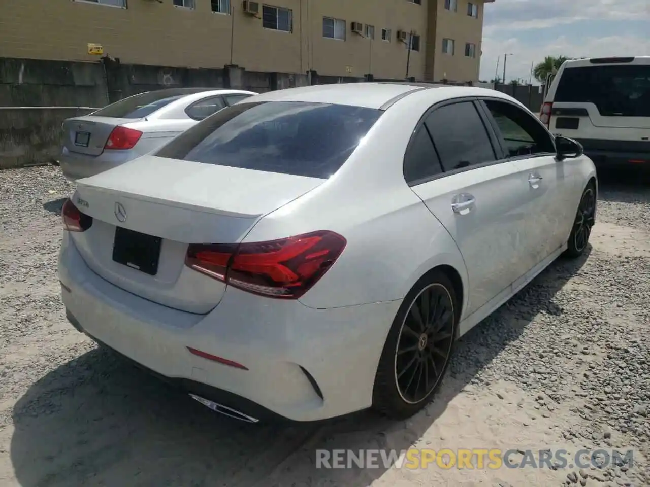 4 Photograph of a damaged car W1K3G4EB8LW044524 MERCEDES-BENZ A-CLASS 2020