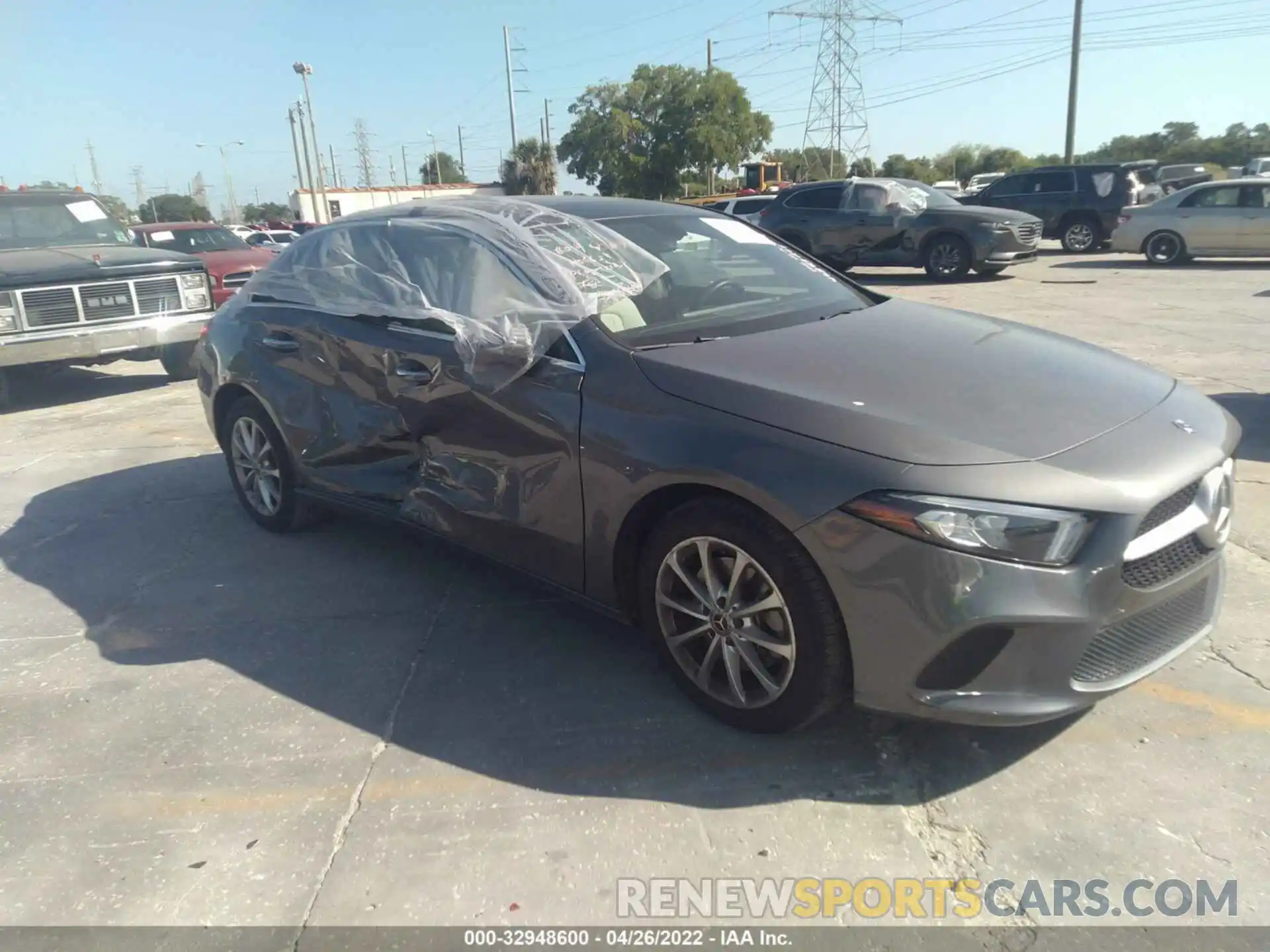 1 Photograph of a damaged car W1K3G4EBXLW045352 MERCEDES-BENZ A-CLASS 2020