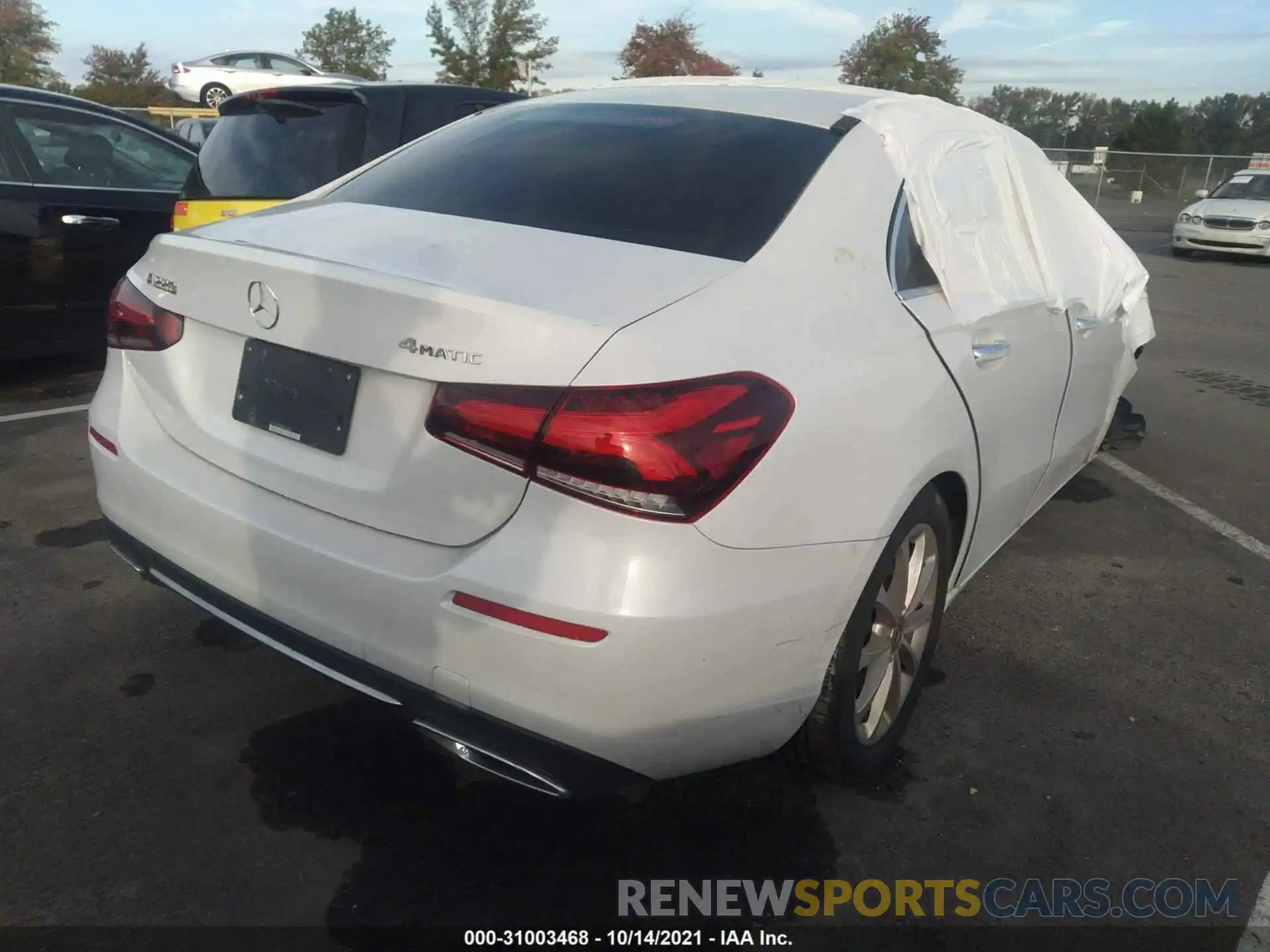 4 Photograph of a damaged car W1K3G4FB3LW043408 MERCEDES-BENZ A-CLASS 2020