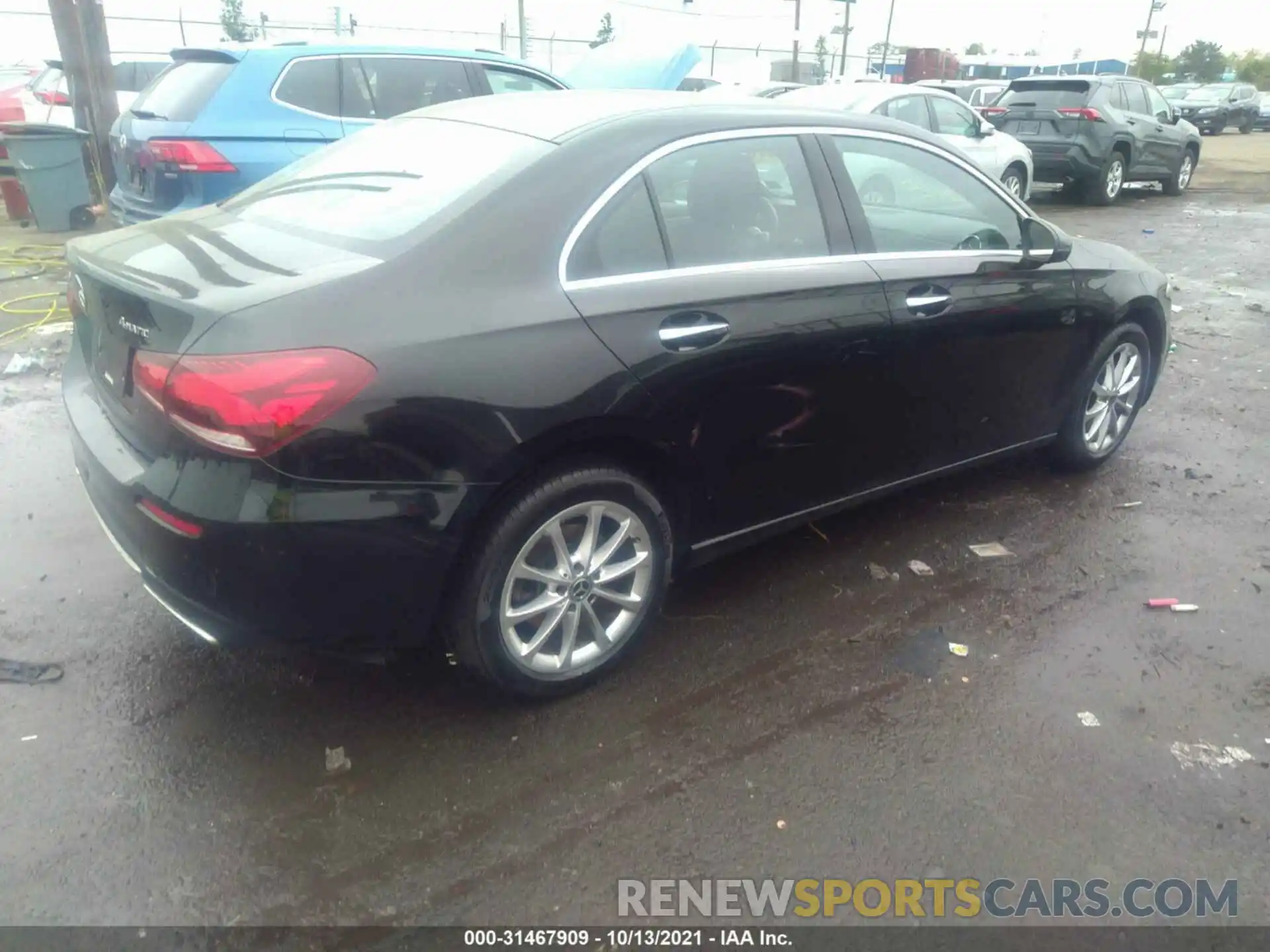 4 Photograph of a damaged car W1K3G4FB6LW042964 MERCEDES-BENZ A-CLASS 2020