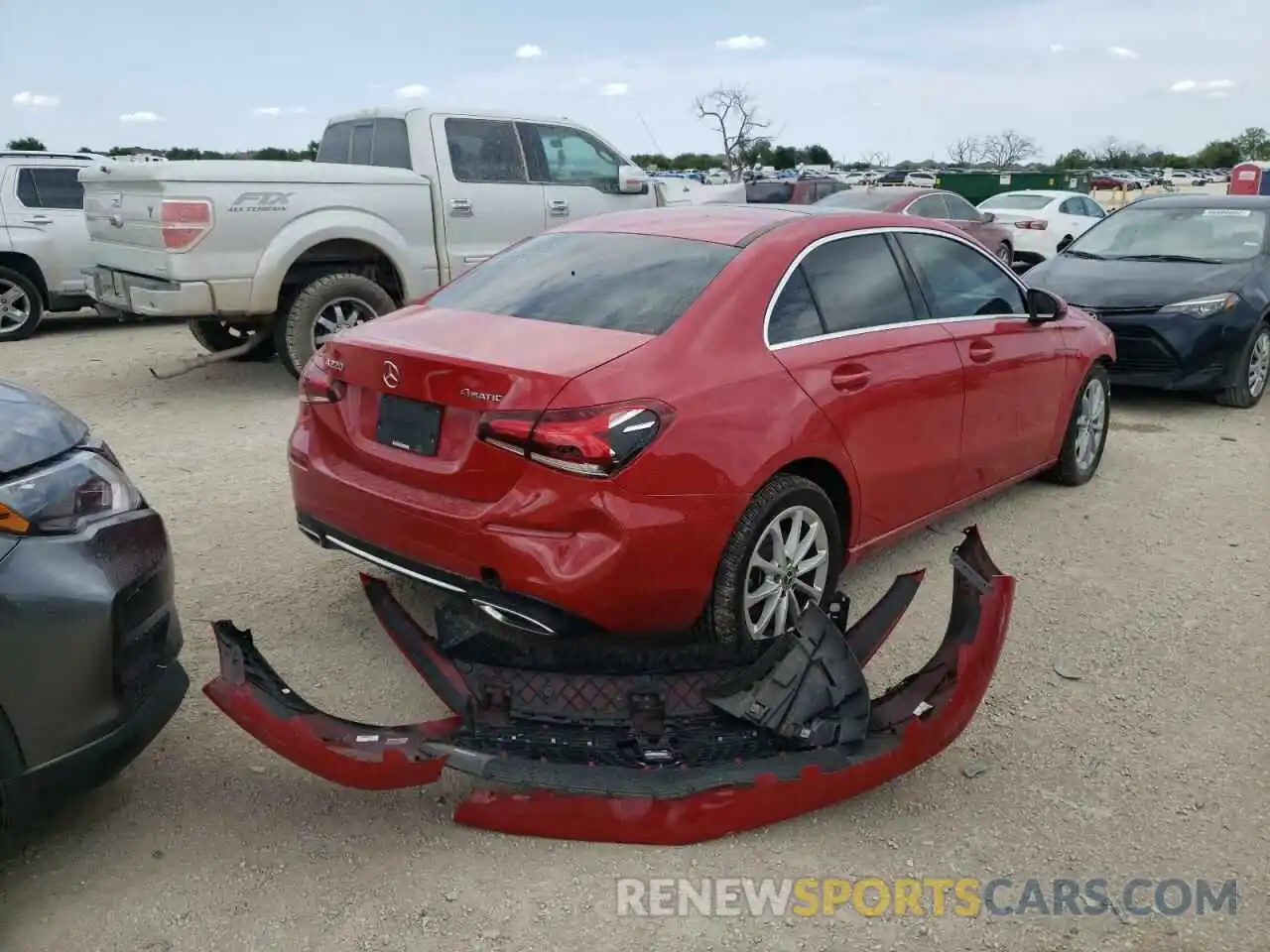 4 Photograph of a damaged car W1K3G4FB6LW047047 MERCEDES-BENZ A-CLASS 2020