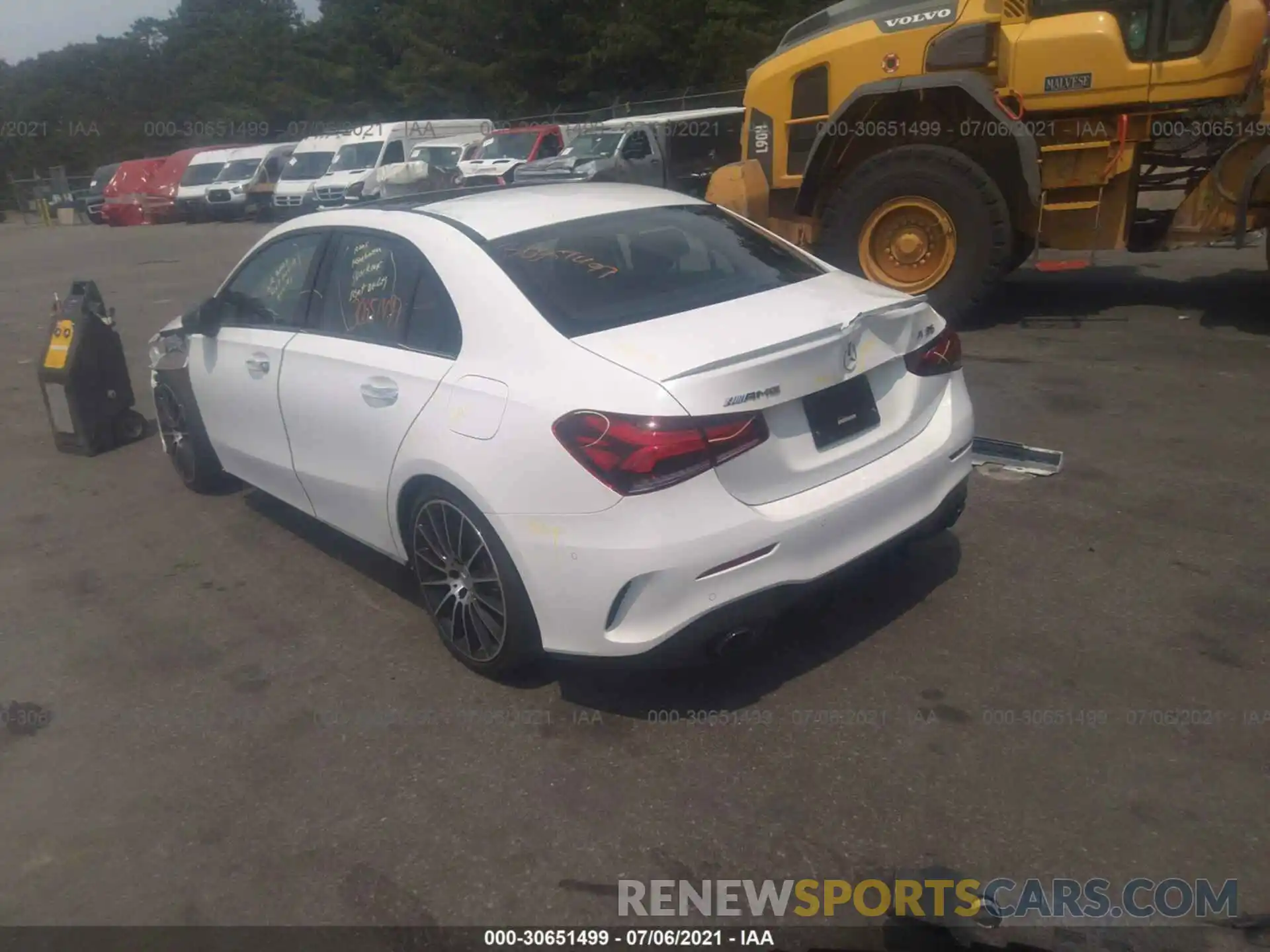 3 Photograph of a damaged car W1K3G5BB2LJ215954 MERCEDES-BENZ A-CLASS 2020