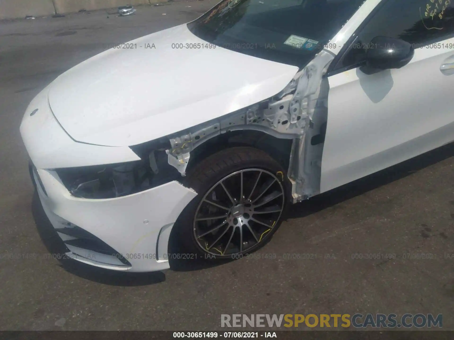 6 Photograph of a damaged car W1K3G5BB2LJ215954 MERCEDES-BENZ A-CLASS 2020