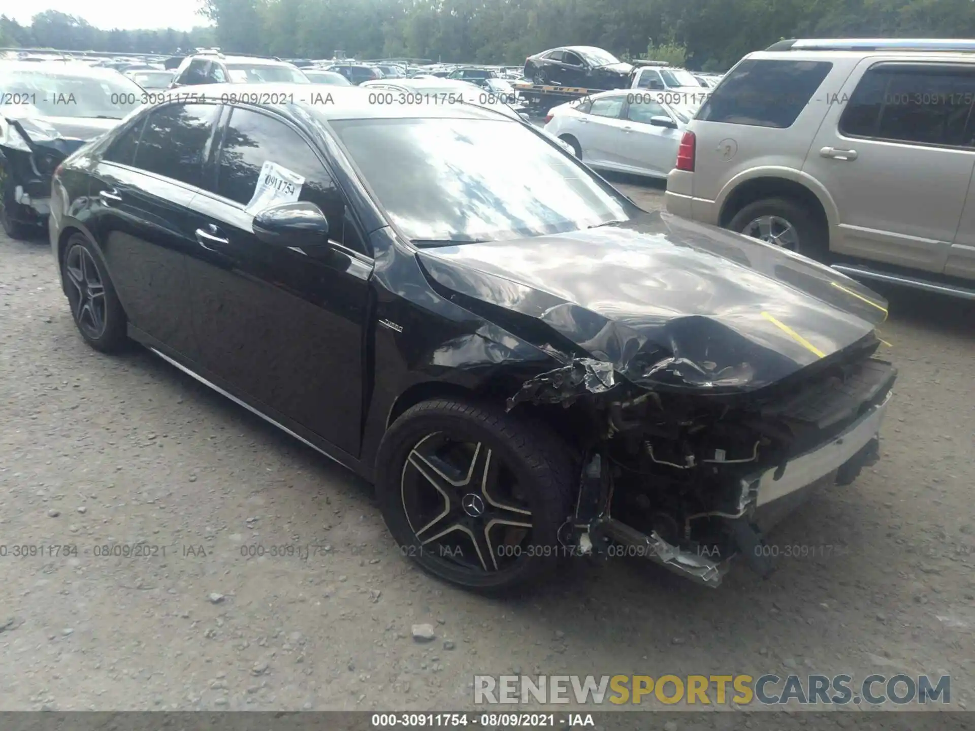 1 Photograph of a damaged car W1K3G5BB5LJ205466 MERCEDES-BENZ A-CLASS 2020