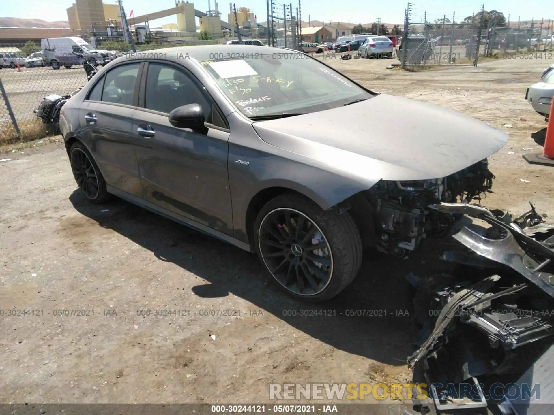 1 Фотография поврежденного автомобиля W1K3G5BB8LJ204599 MERCEDES-BENZ A-CLASS 2020
