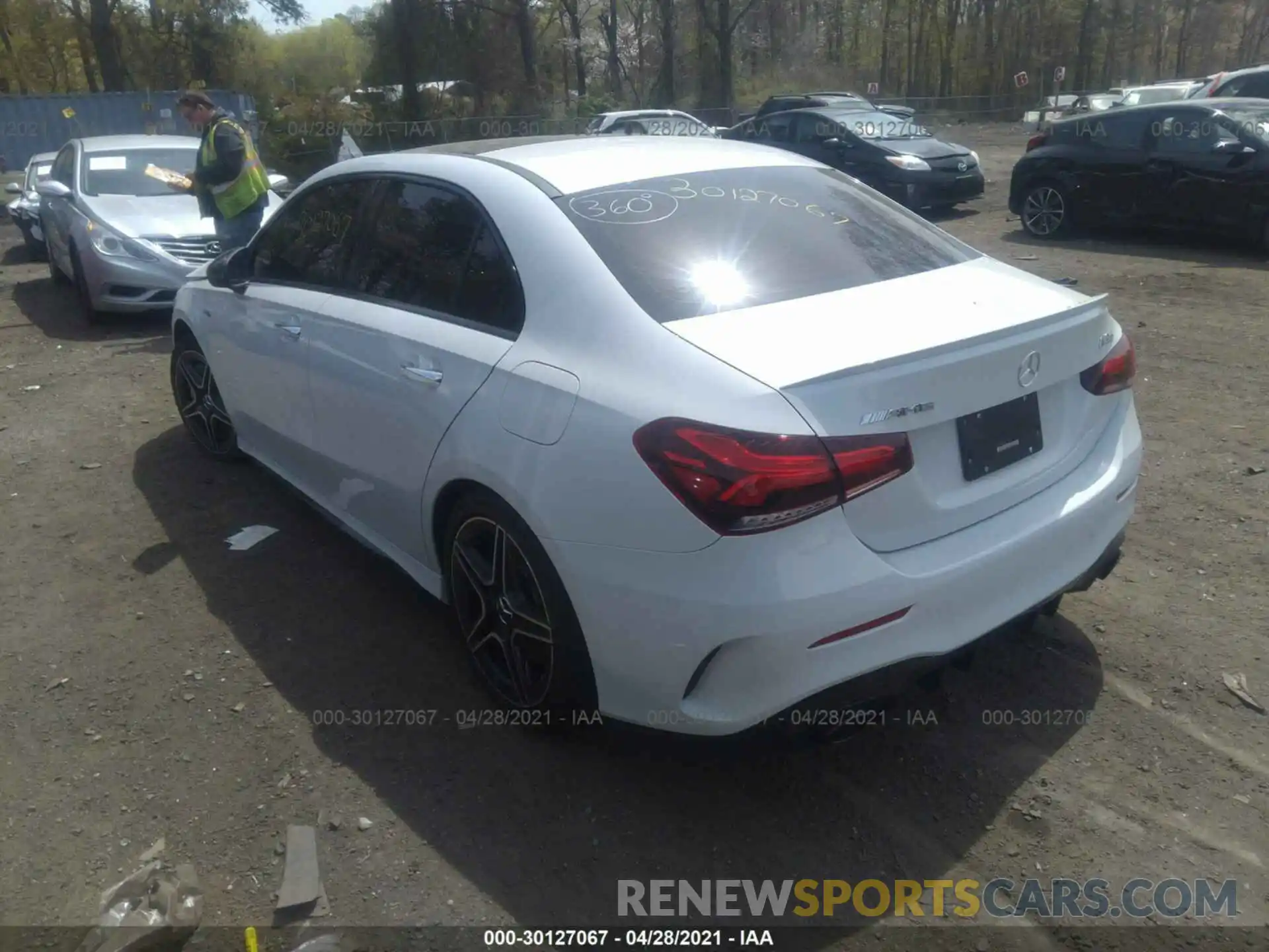 3 Фотография поврежденного автомобиля W1K3G5BBXLJ216379 MERCEDES-BENZ A-CLASS 2020