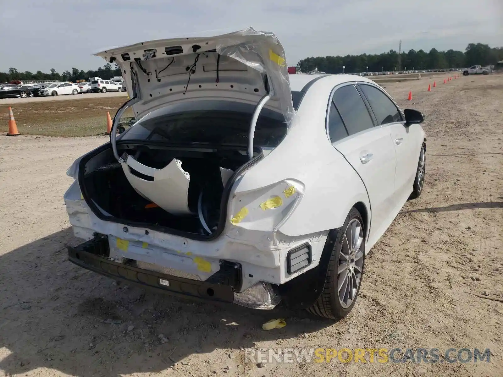 4 Photograph of a damaged car WDD3G4EB3LW038792 MERCEDES-BENZ A-CLASS 2020