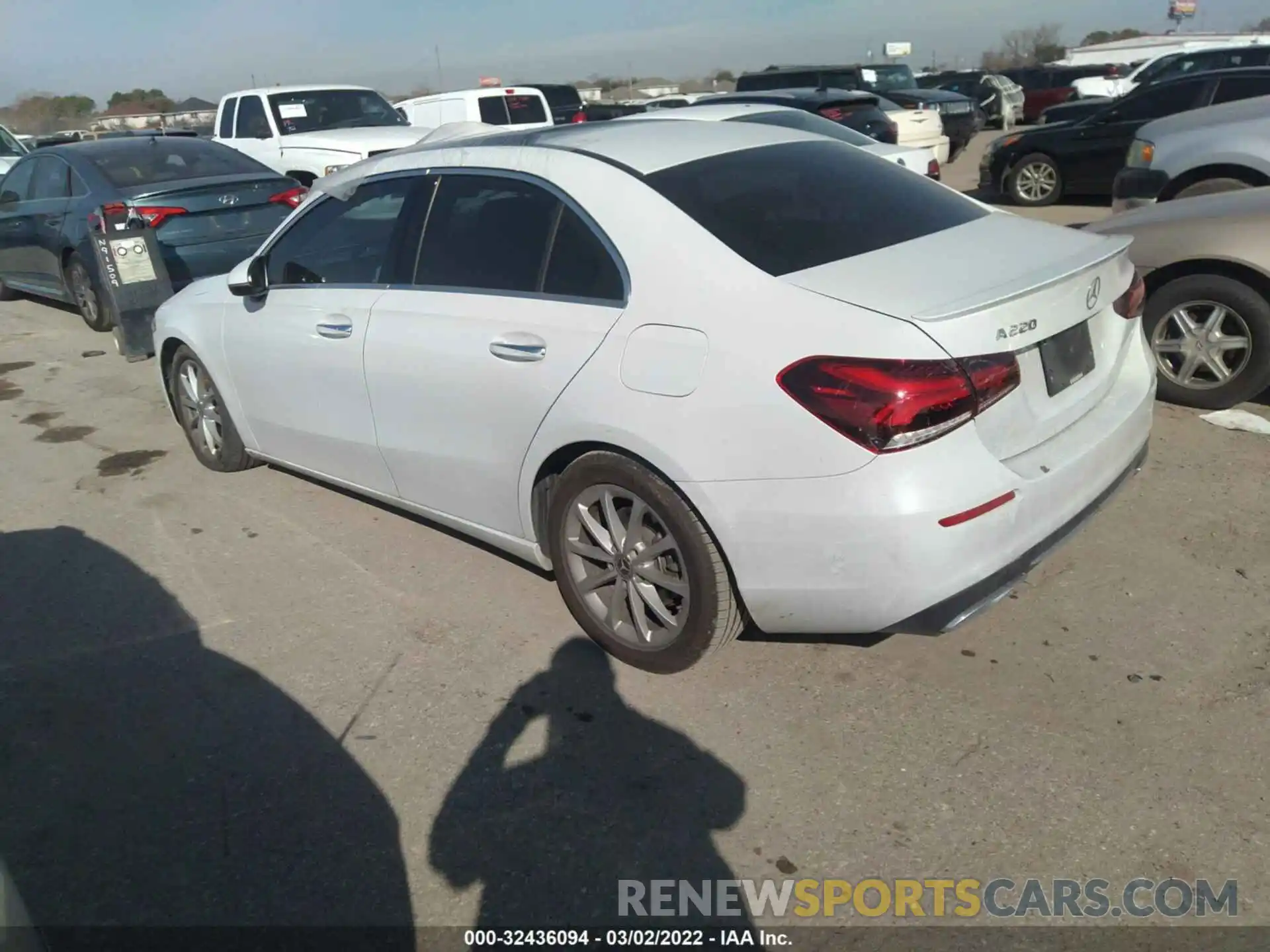 3 Photograph of a damaged car WDD3G4EB5LW039099 MERCEDES-BENZ A-CLASS 2020