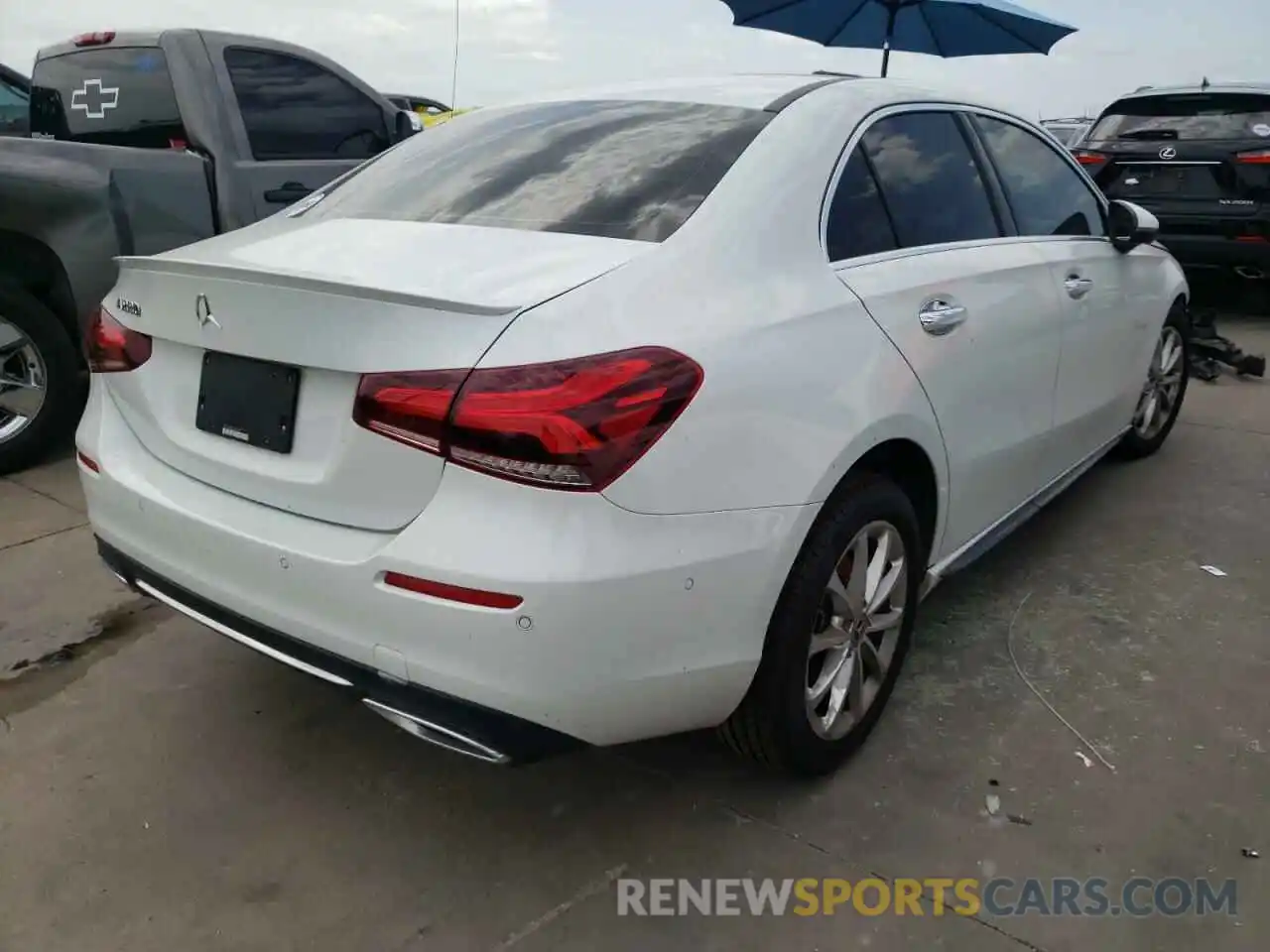 4 Photograph of a damaged car WDD3G4EB5LW039524 MERCEDES-BENZ A-CLASS 2020