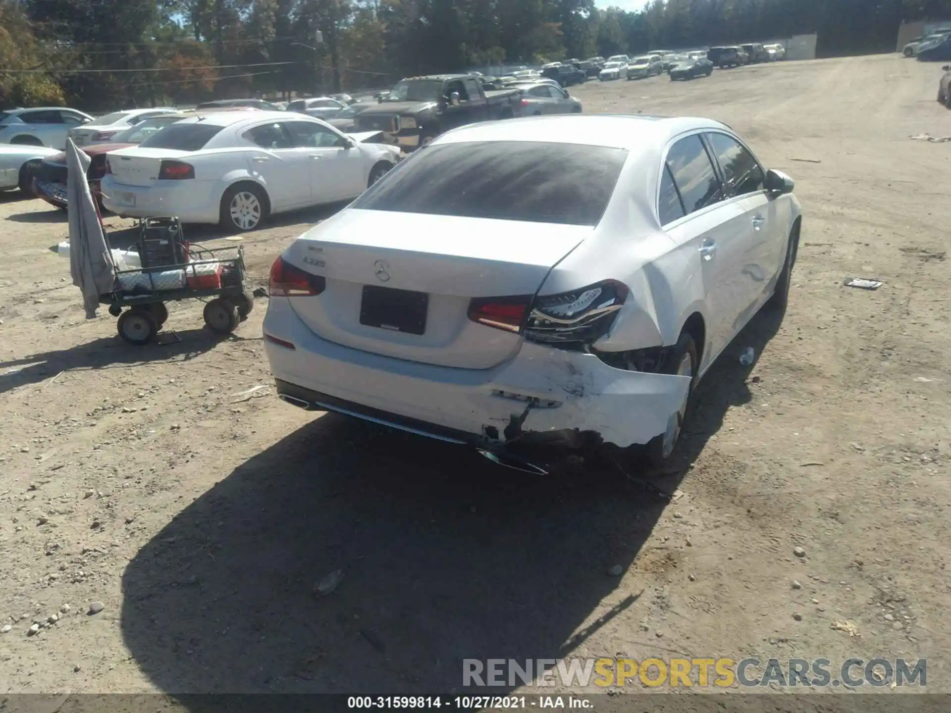 4 Photograph of a damaged car WDD3G4EB8LW042756 MERCEDES-BENZ A-CLASS 2020