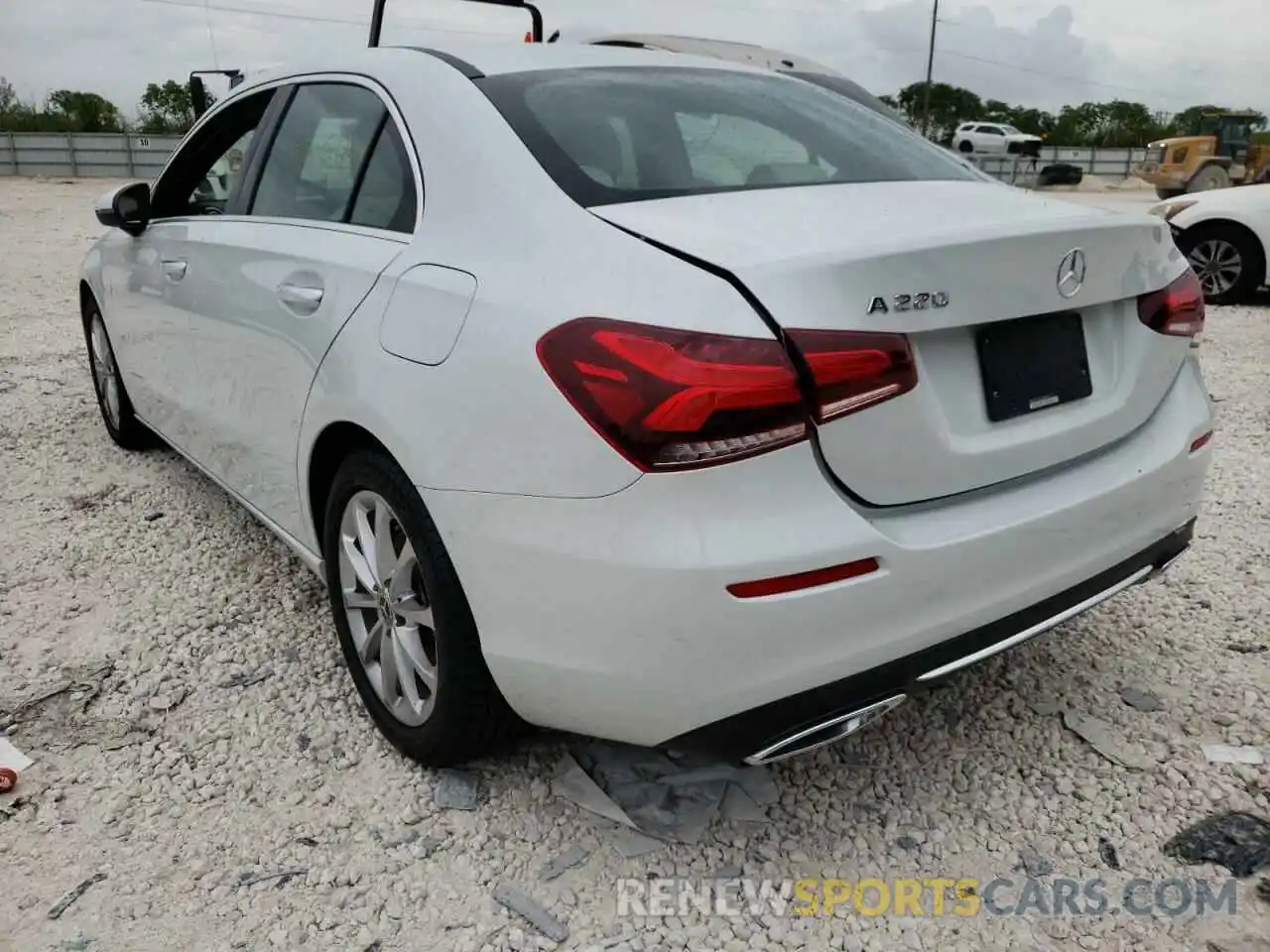 3 Photograph of a damaged car WDD3G4EBXLW040975 MERCEDES-BENZ A-CLASS 2020