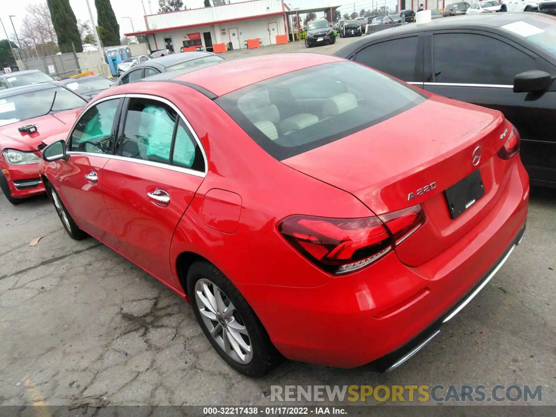 3 Photograph of a damaged car WDD3G4FB3LW037513 MERCEDES-BENZ A-CLASS 2020