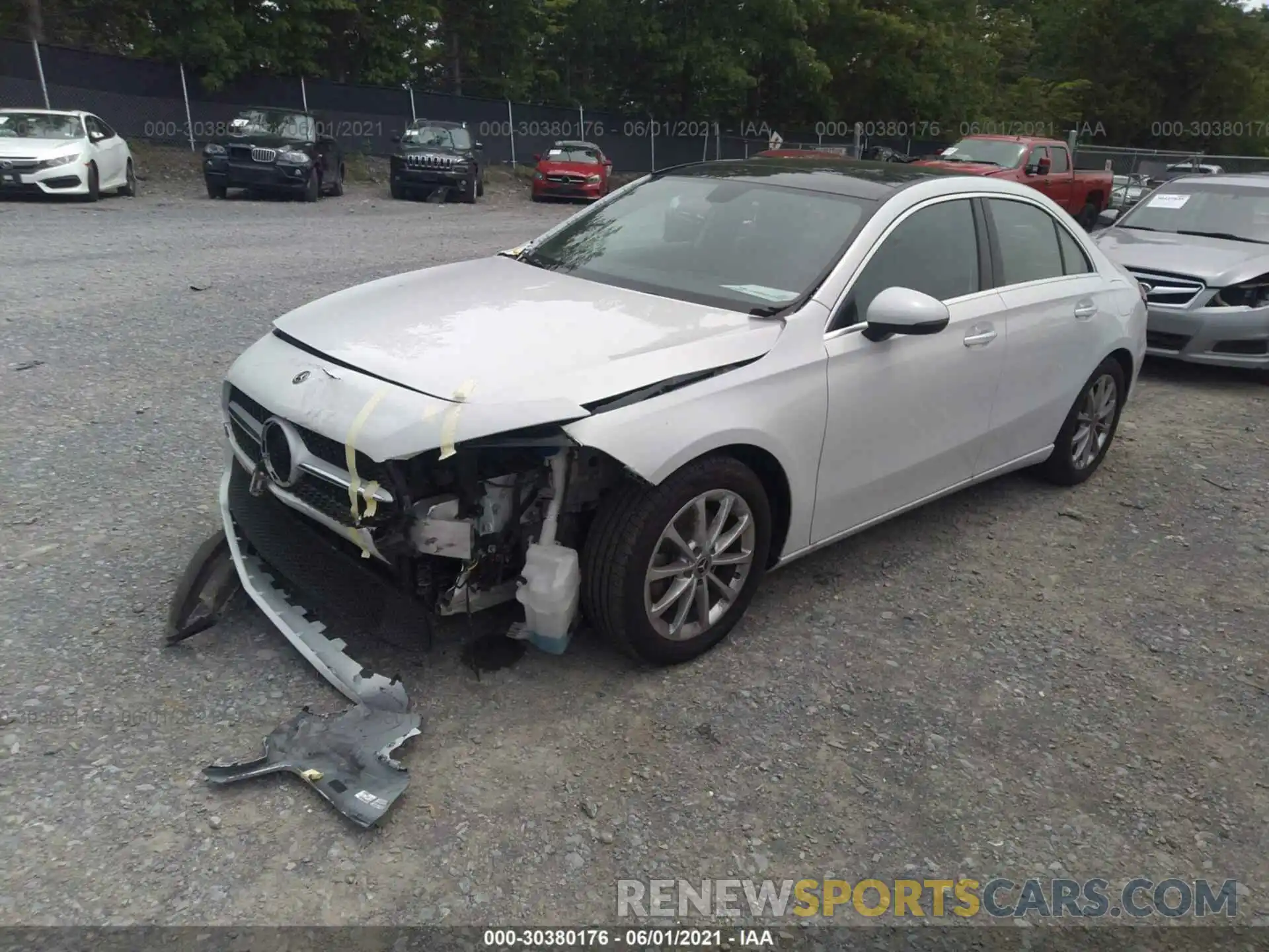 2 Фотография поврежденного автомобиля WDD3G4FB3LW037947 MERCEDES-BENZ A-CLASS 2020