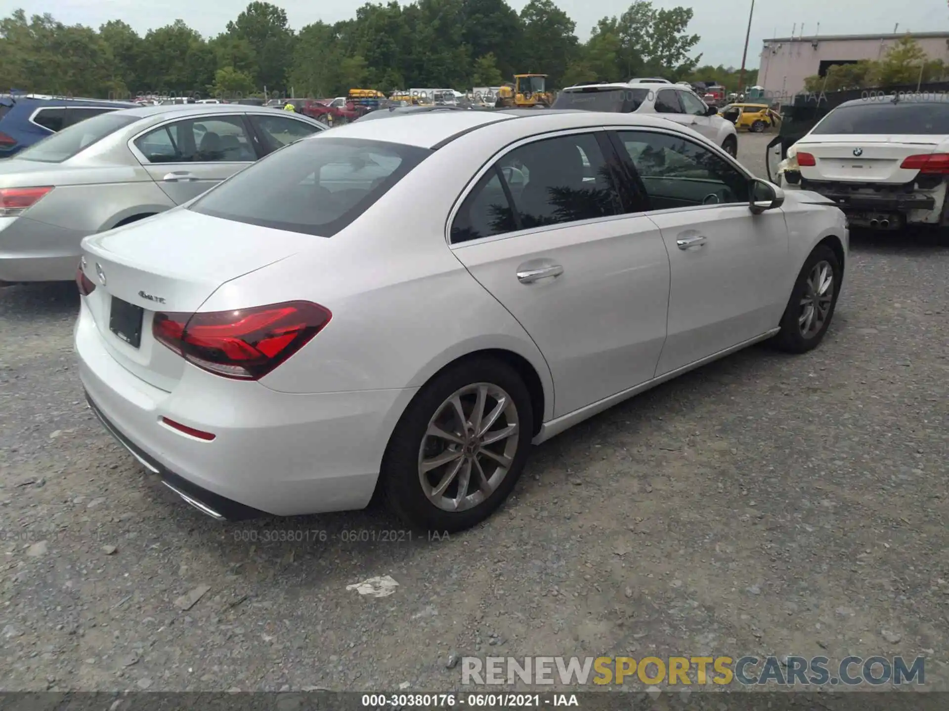 4 Photograph of a damaged car WDD3G4FB3LW037947 MERCEDES-BENZ A-CLASS 2020