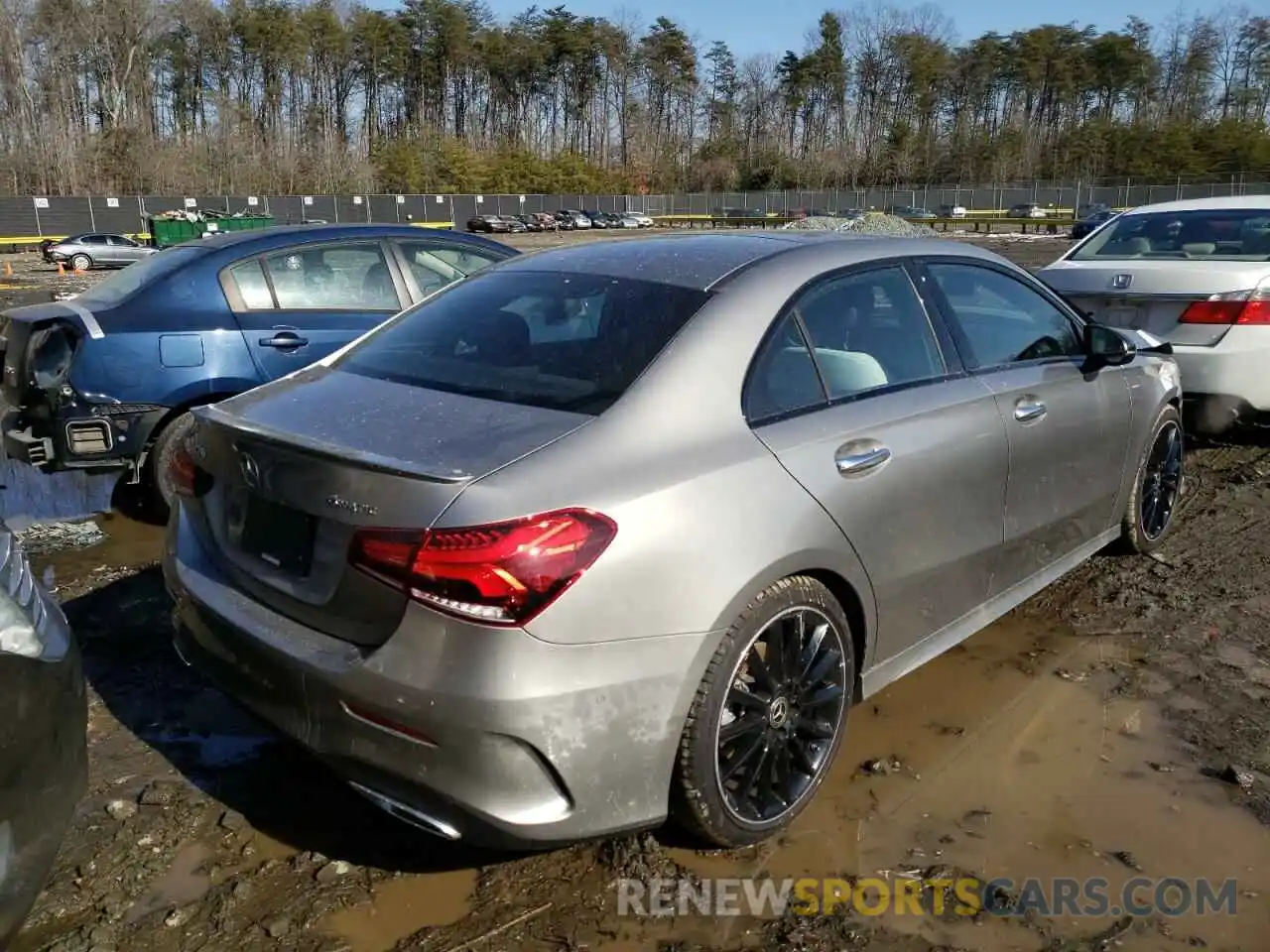 4 Photograph of a damaged car WDD3G4FB4LW037259 MERCEDES-BENZ A-CLASS 2020