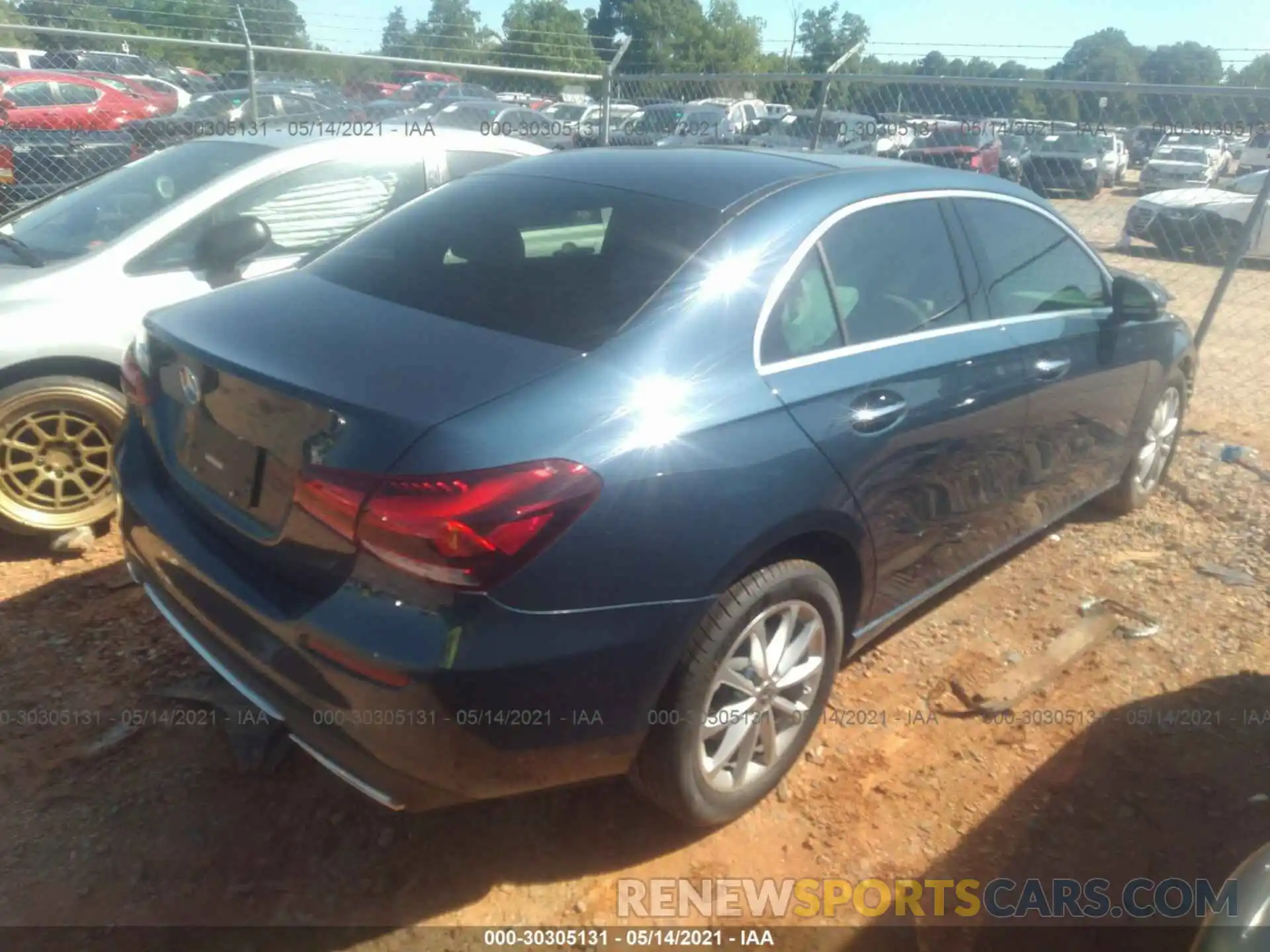 4 Photograph of a damaged car W1K3G4EB0MJ273360 MERCEDES-BENZ A-CLASS 2021