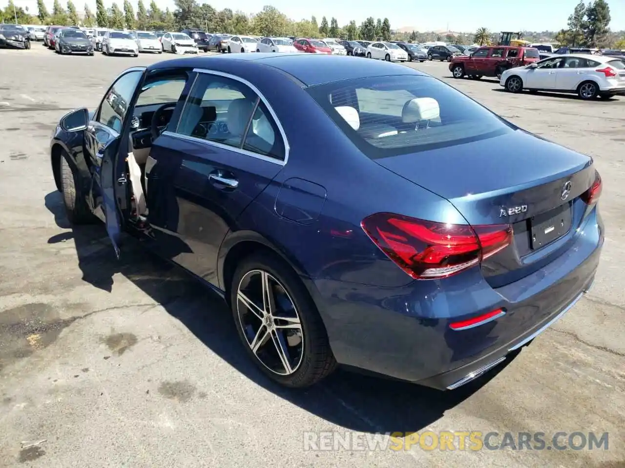 3 Photograph of a damaged car W1K3G4EB0MJ304302 MERCEDES-BENZ A-CLASS 2021