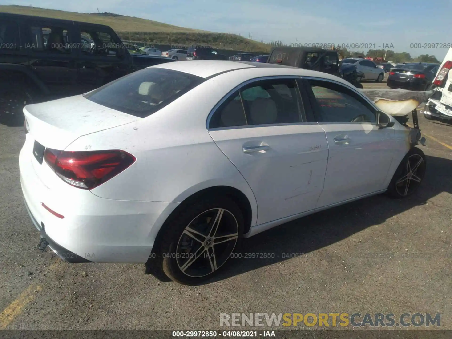 4 Photograph of a damaged car W1K3G4EB4MJ256612 MERCEDES-BENZ A-CLASS 2021