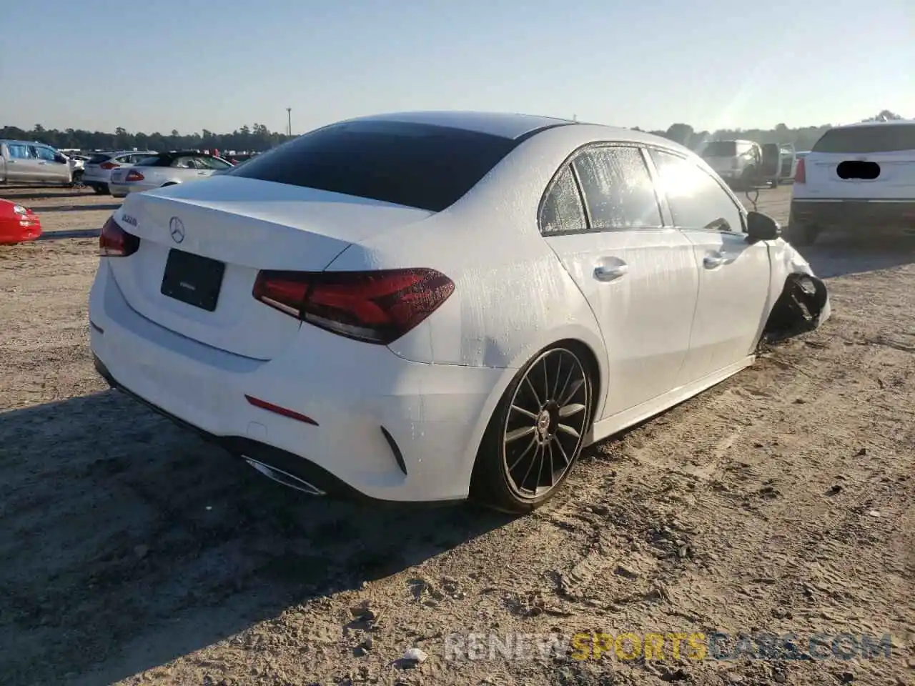 4 Photograph of a damaged car W1K3G4EB5MJ293393 MERCEDES-BENZ A-CLASS 2021