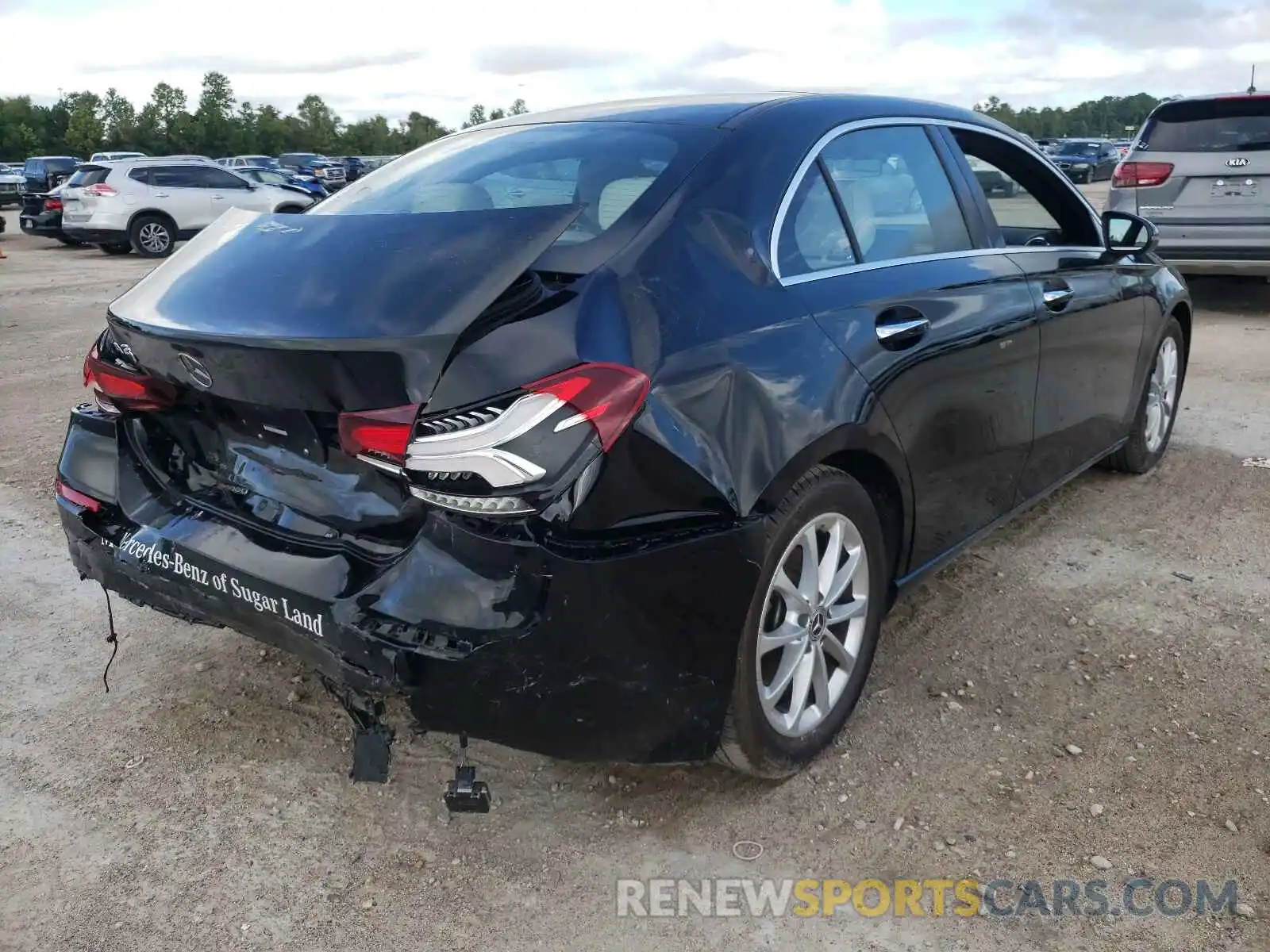 4 Photograph of a damaged car W1K3G4EB6MJ281818 MERCEDES-BENZ A-CLASS 2021