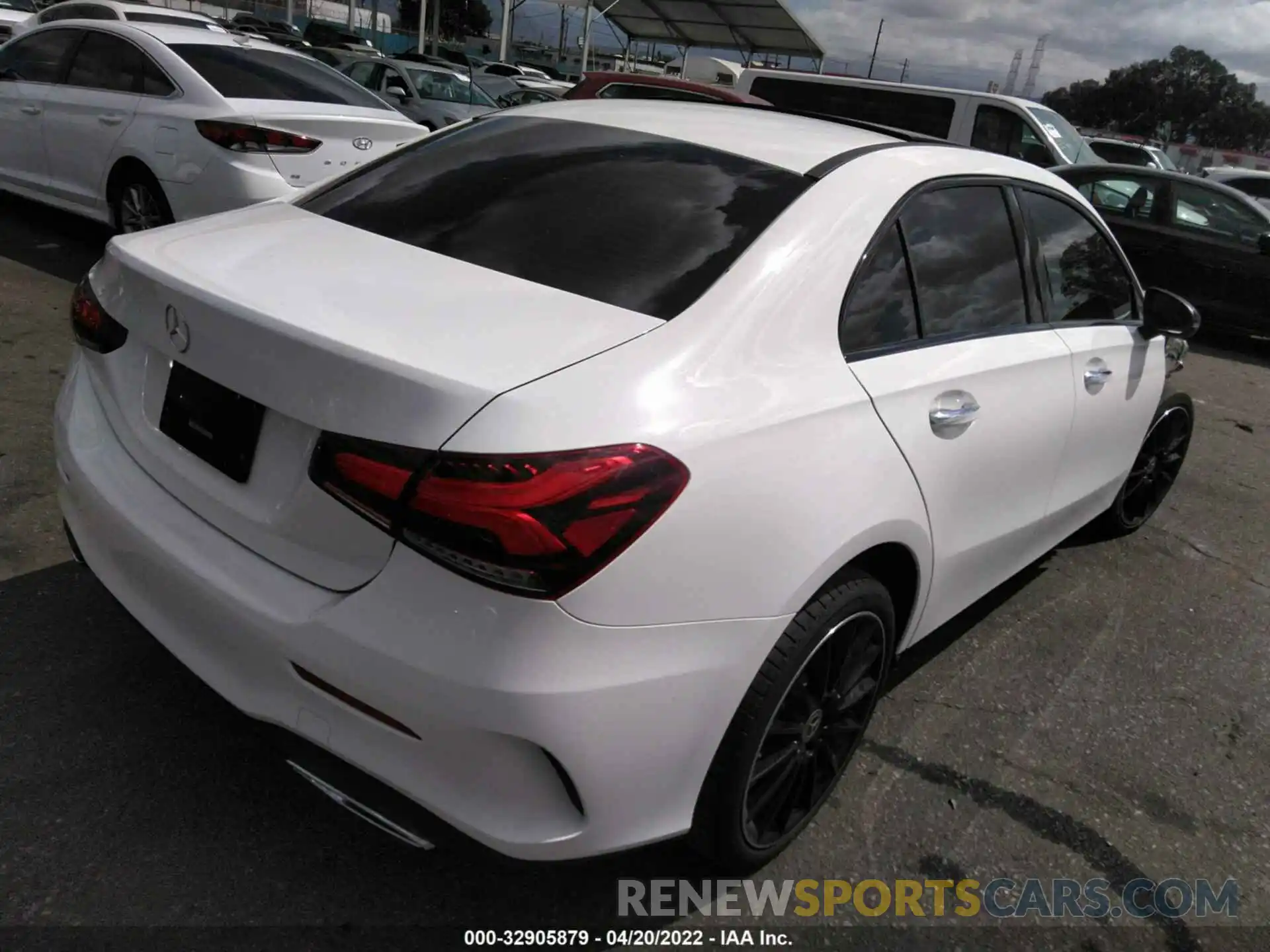 4 Photograph of a damaged car W1K3G4EB6MJ316714 MERCEDES-BENZ A-CLASS 2021