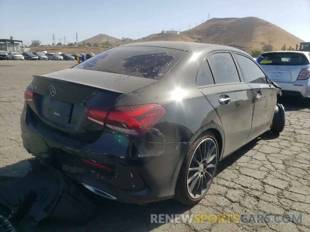 4 Photograph of a damaged car W1K3G4EB6MJ317040 MERCEDES-BENZ A-CLASS 2021