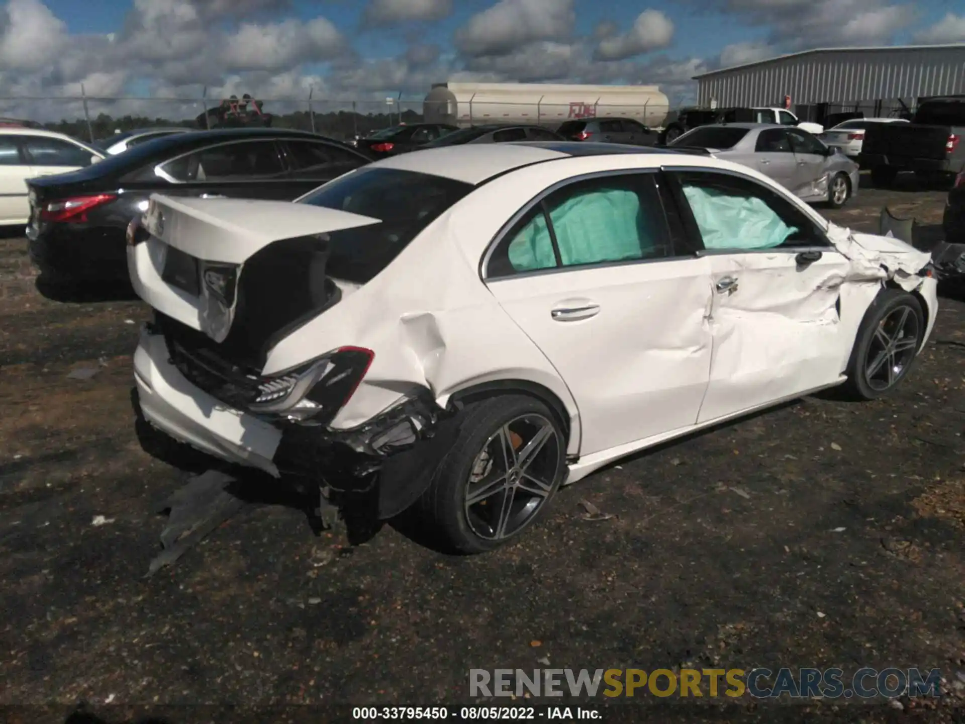 4 Photograph of a damaged car W1K3G4EB7MJ256278 MERCEDES-BENZ A-CLASS 2021