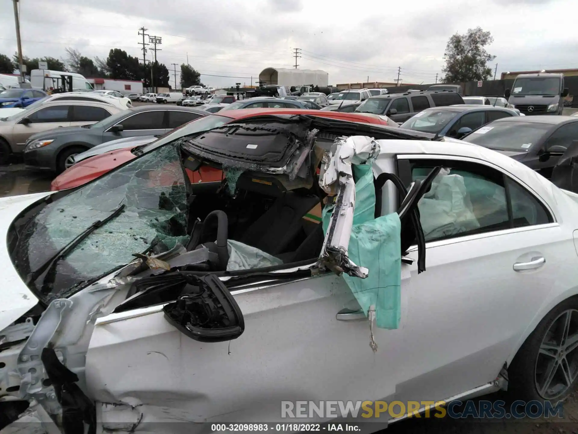 6 Photograph of a damaged car W1K3G4EB8MJ316097 MERCEDES-BENZ A-CLASS 2021