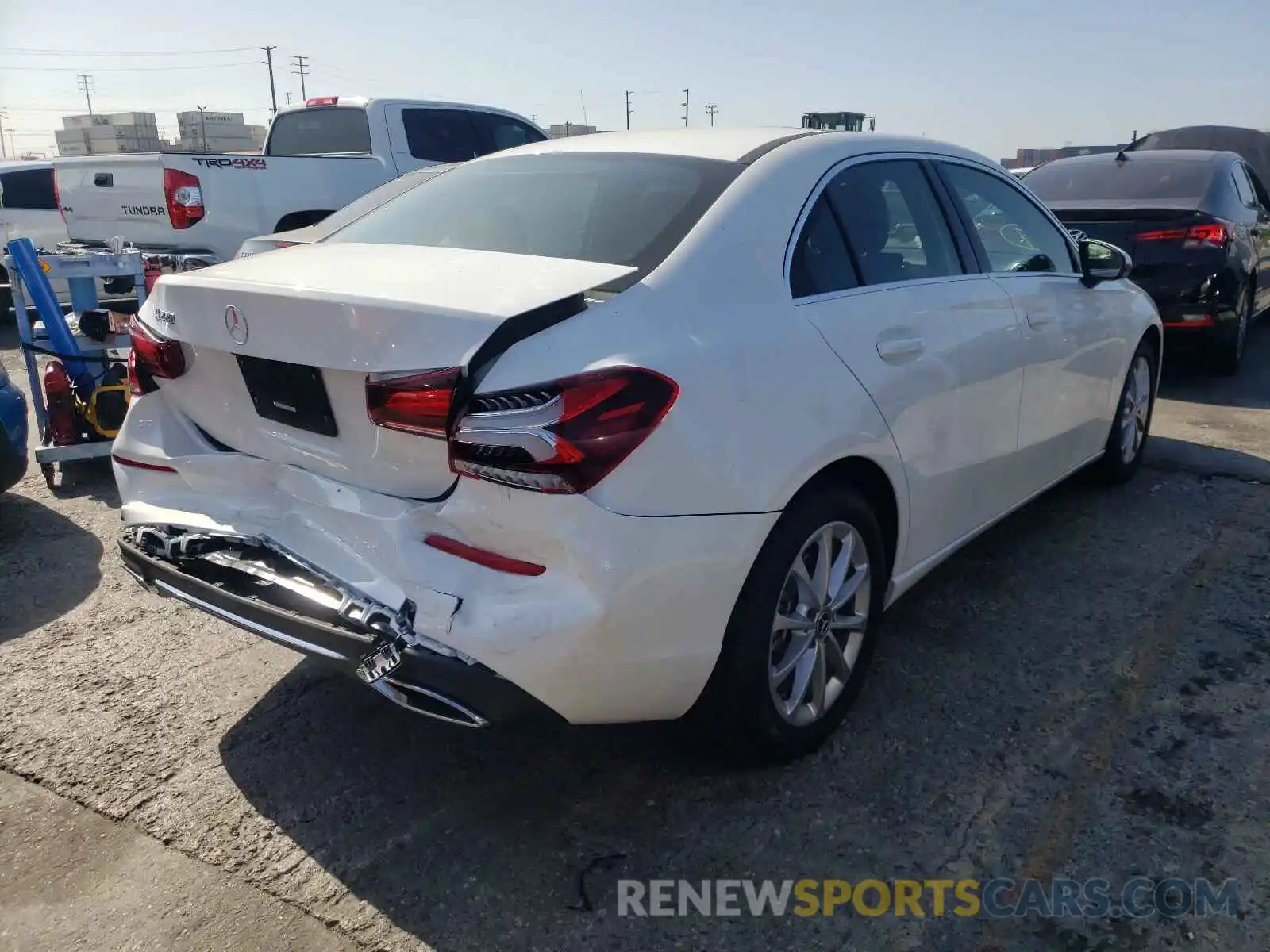 4 Photograph of a damaged car W1K3G4EB9MJ269100 MERCEDES-BENZ A-CLASS 2021