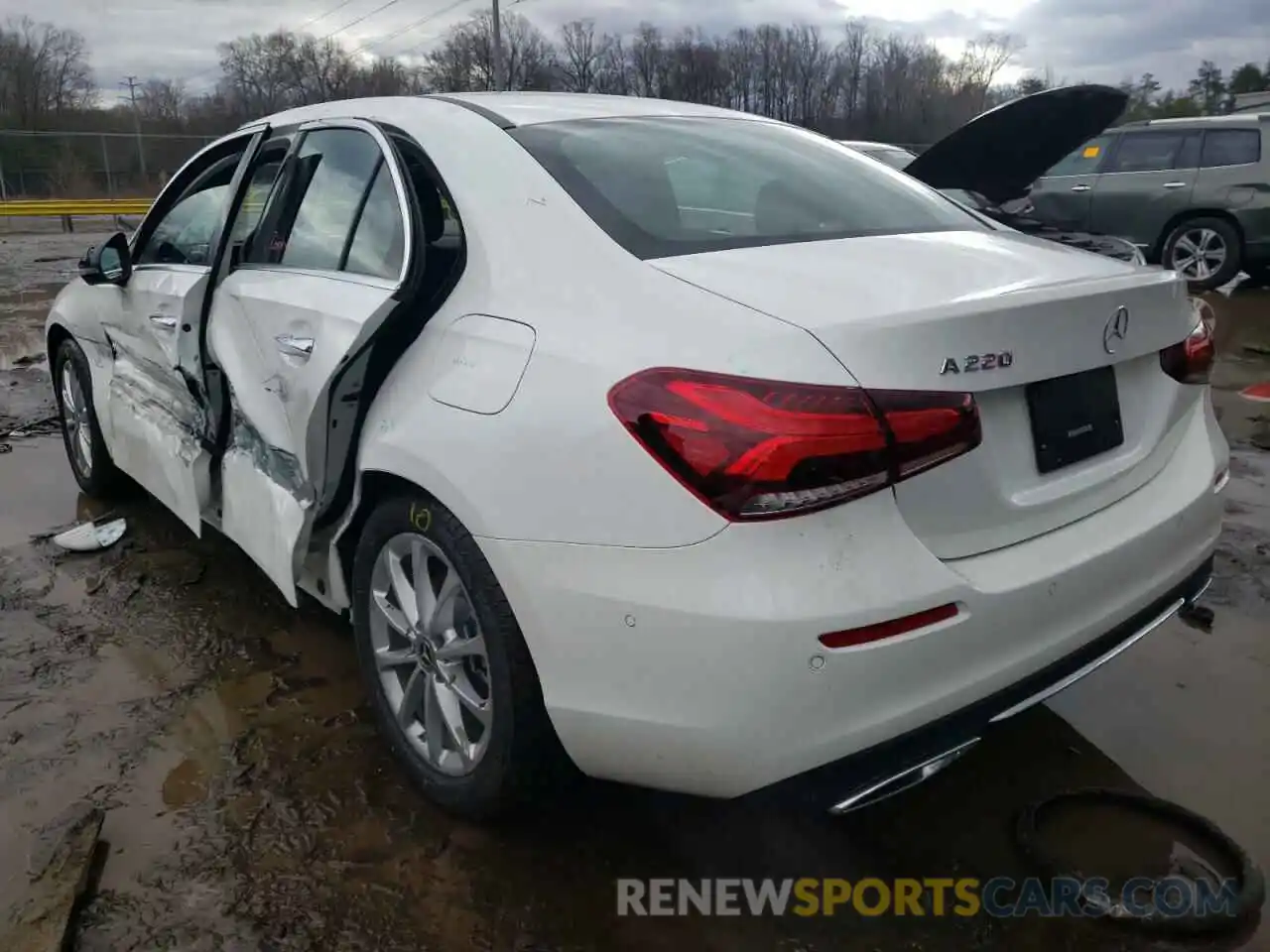 3 Photograph of a damaged car W1K3G4EB9MJ317436 MERCEDES-BENZ A-CLASS 2021