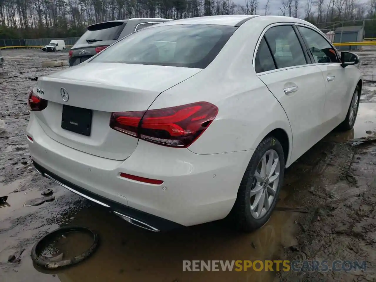 4 Photograph of a damaged car W1K3G4EB9MJ317436 MERCEDES-BENZ A-CLASS 2021