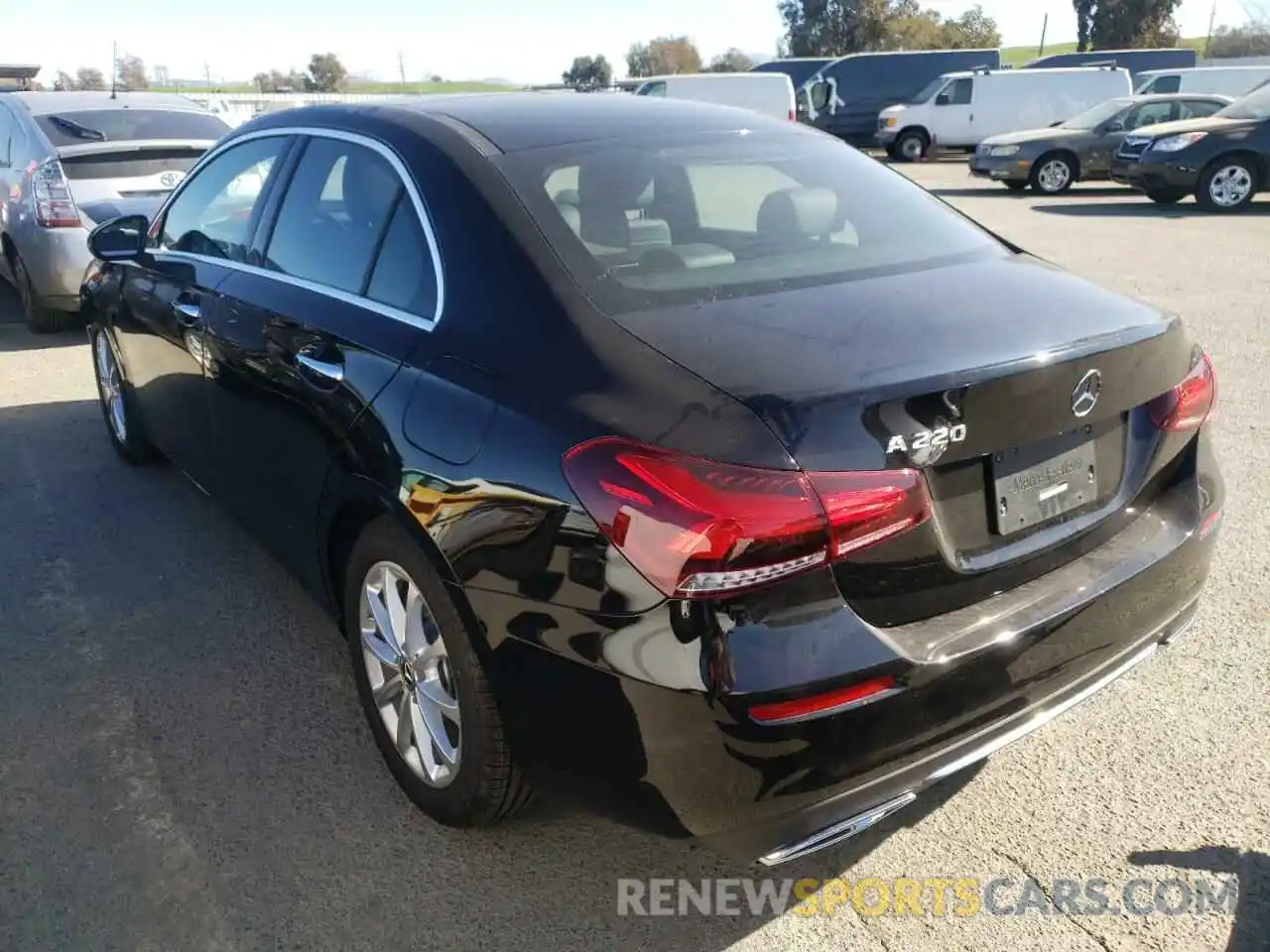 3 Photograph of a damaged car W1K3G4EBXMJ259174 MERCEDES-BENZ A-CLASS 2021