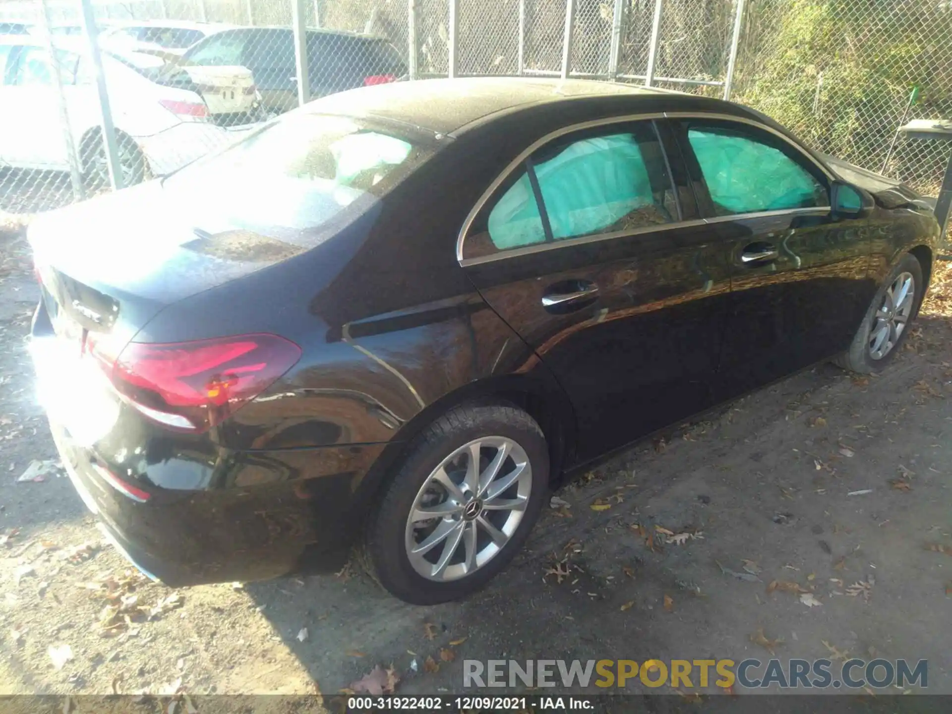 4 Photograph of a damaged car W1K3G4FB1MJ267355 MERCEDES-BENZ A-CLASS 2021