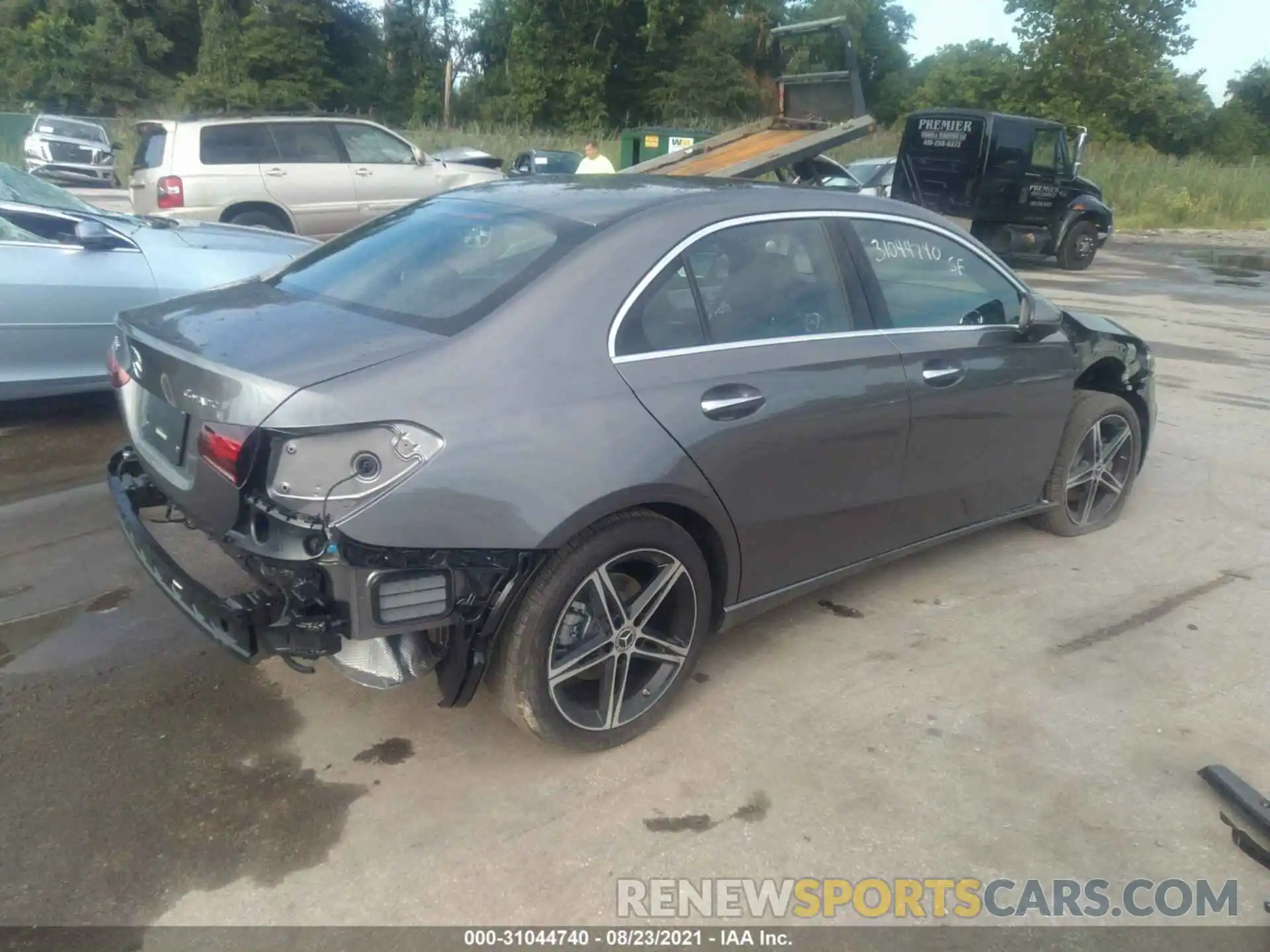 4 Photograph of a damaged car W1K3G4FB2MJ307409 MERCEDES-BENZ A-CLASS 2021