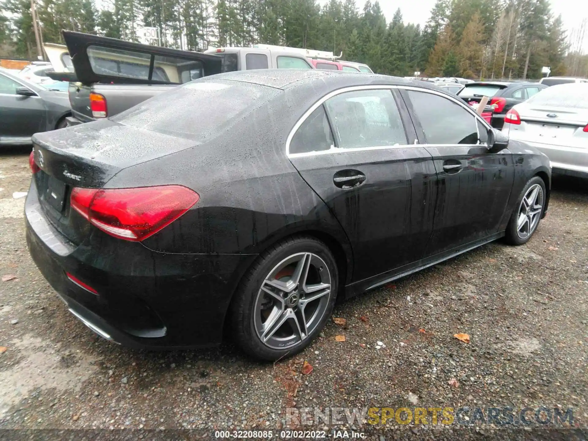 4 Photograph of a damaged car W1K3G4FB5MJ264653 MERCEDES-BENZ A-CLASS 2021