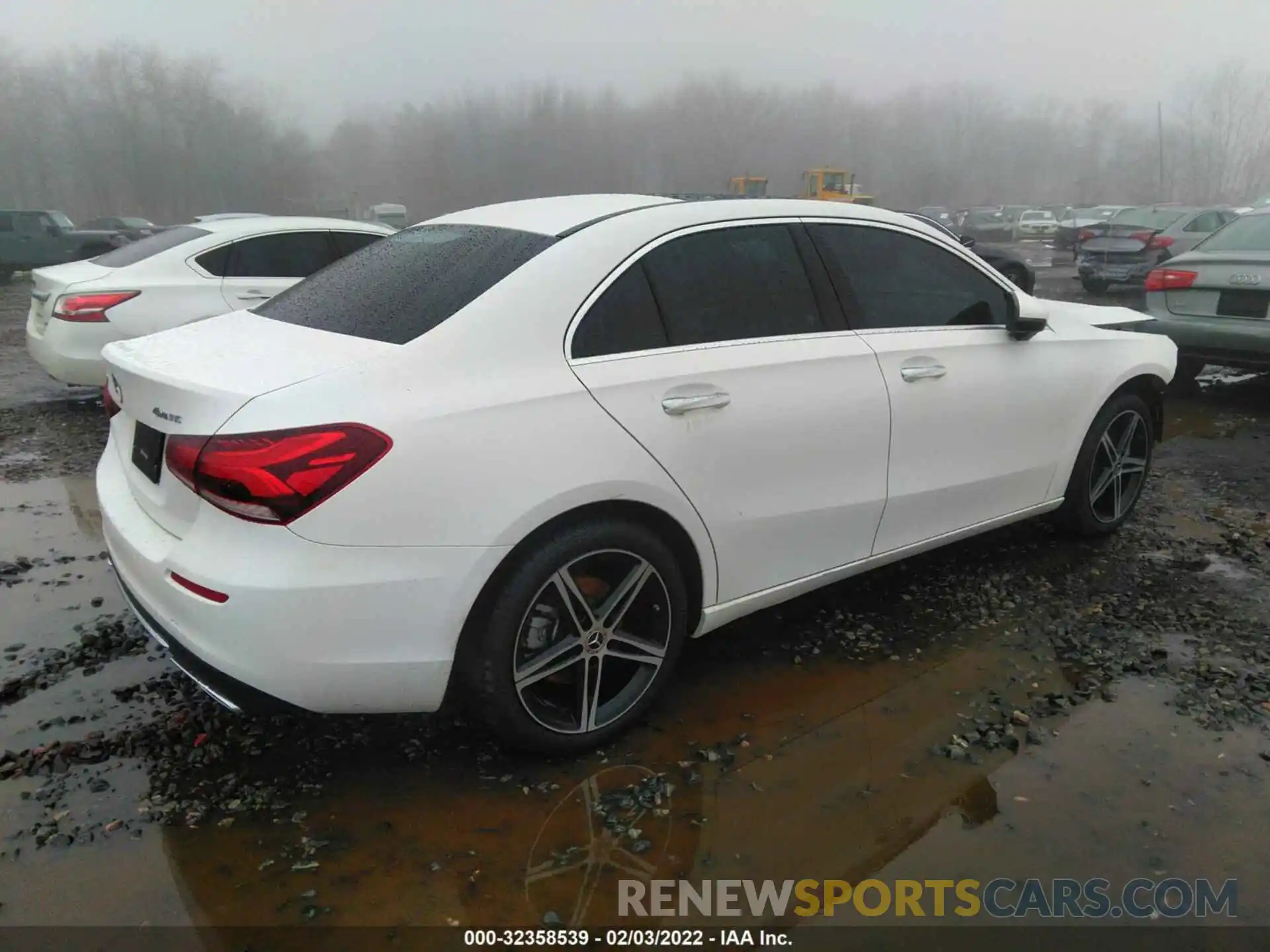 4 Photograph of a damaged car W1K3G4FB7MJ287903 MERCEDES-BENZ A-CLASS 2021