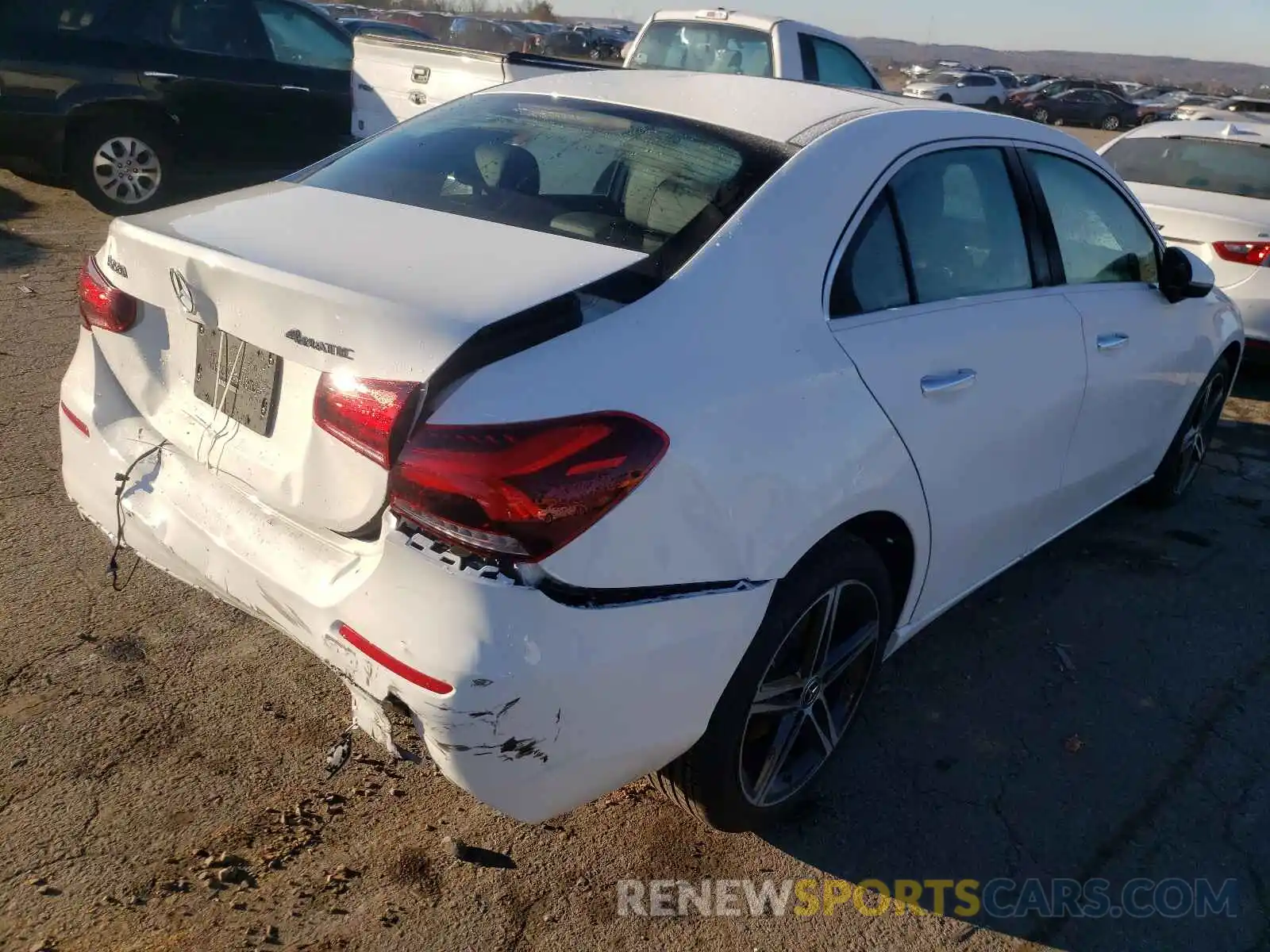 4 Photograph of a damaged car W1K3G4FB7MJ299064 MERCEDES-BENZ A-CLASS 2021