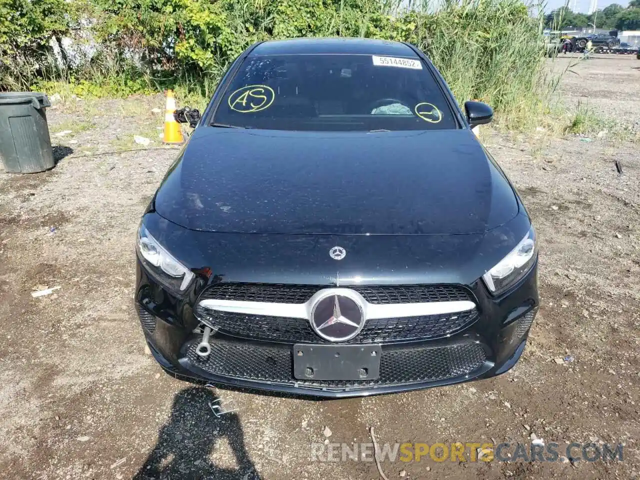 10 Photograph of a damaged car W1K3G4FB7MJ301489 MERCEDES-BENZ A-CLASS 2021