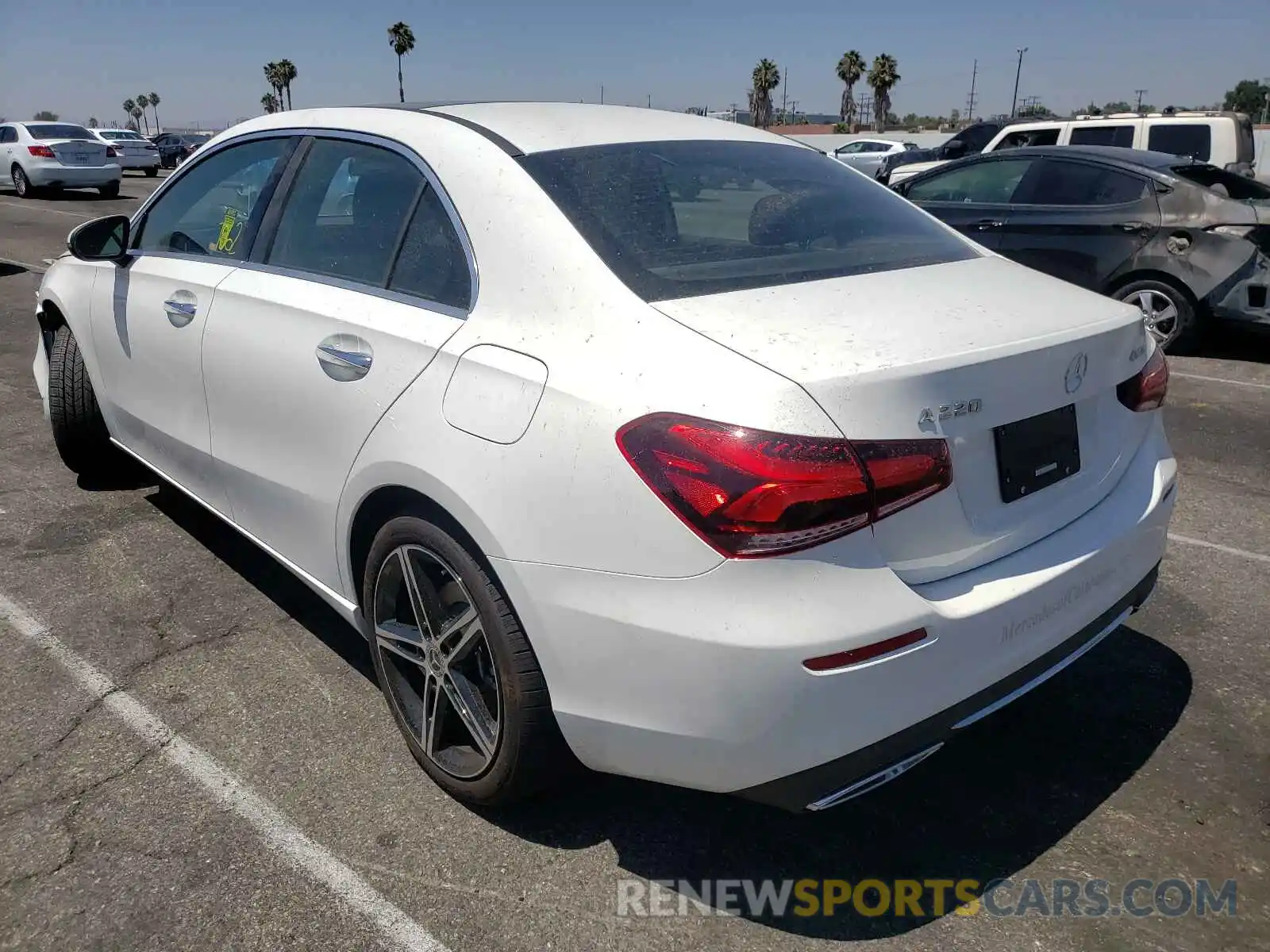 3 Photograph of a damaged car W1K3G4FBXMJ256175 MERCEDES-BENZ A-CLASS 2021