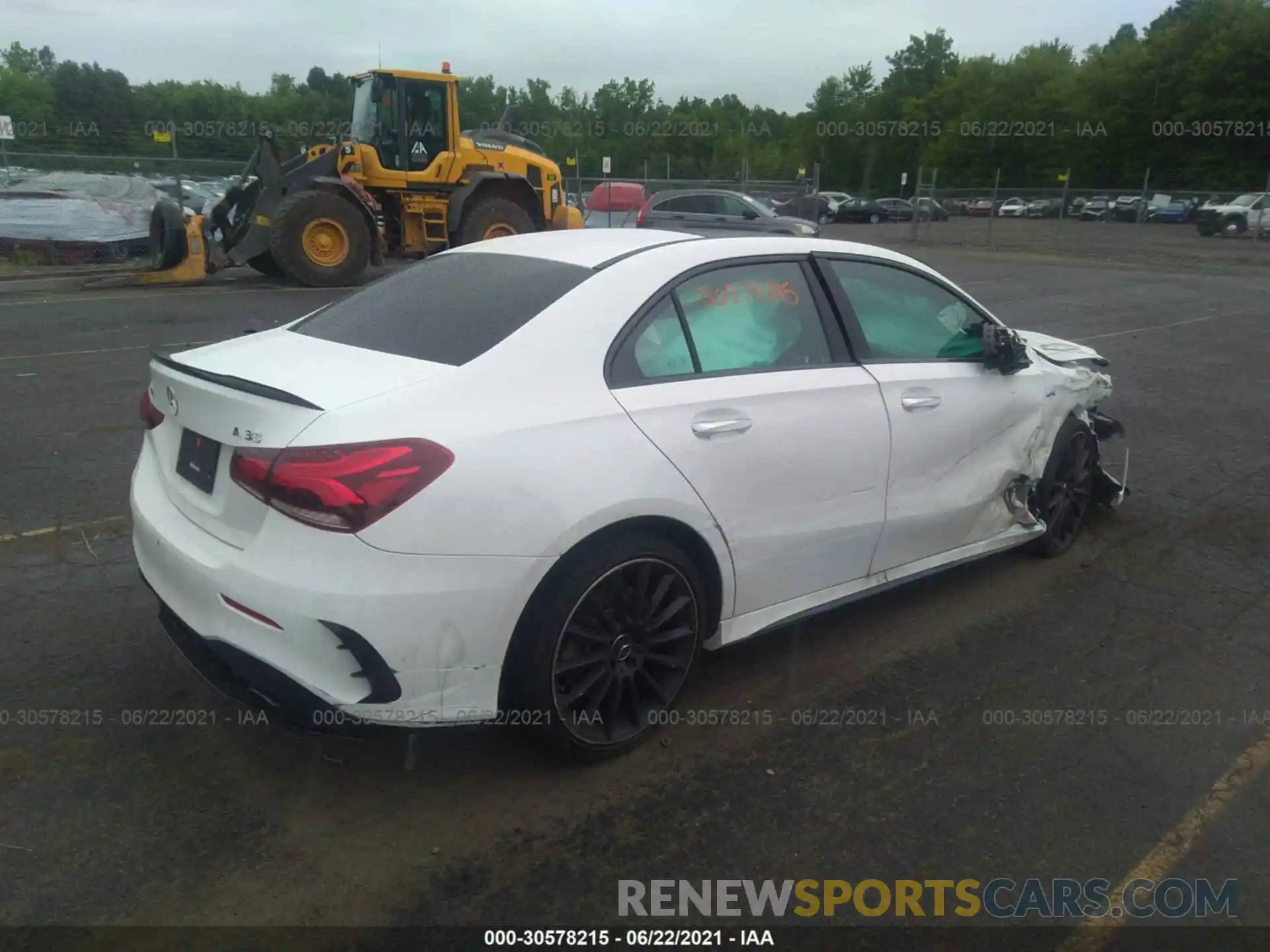 4 Photograph of a damaged car W1K3G5BB1MJ282529 MERCEDES-BENZ A-CLASS 2021