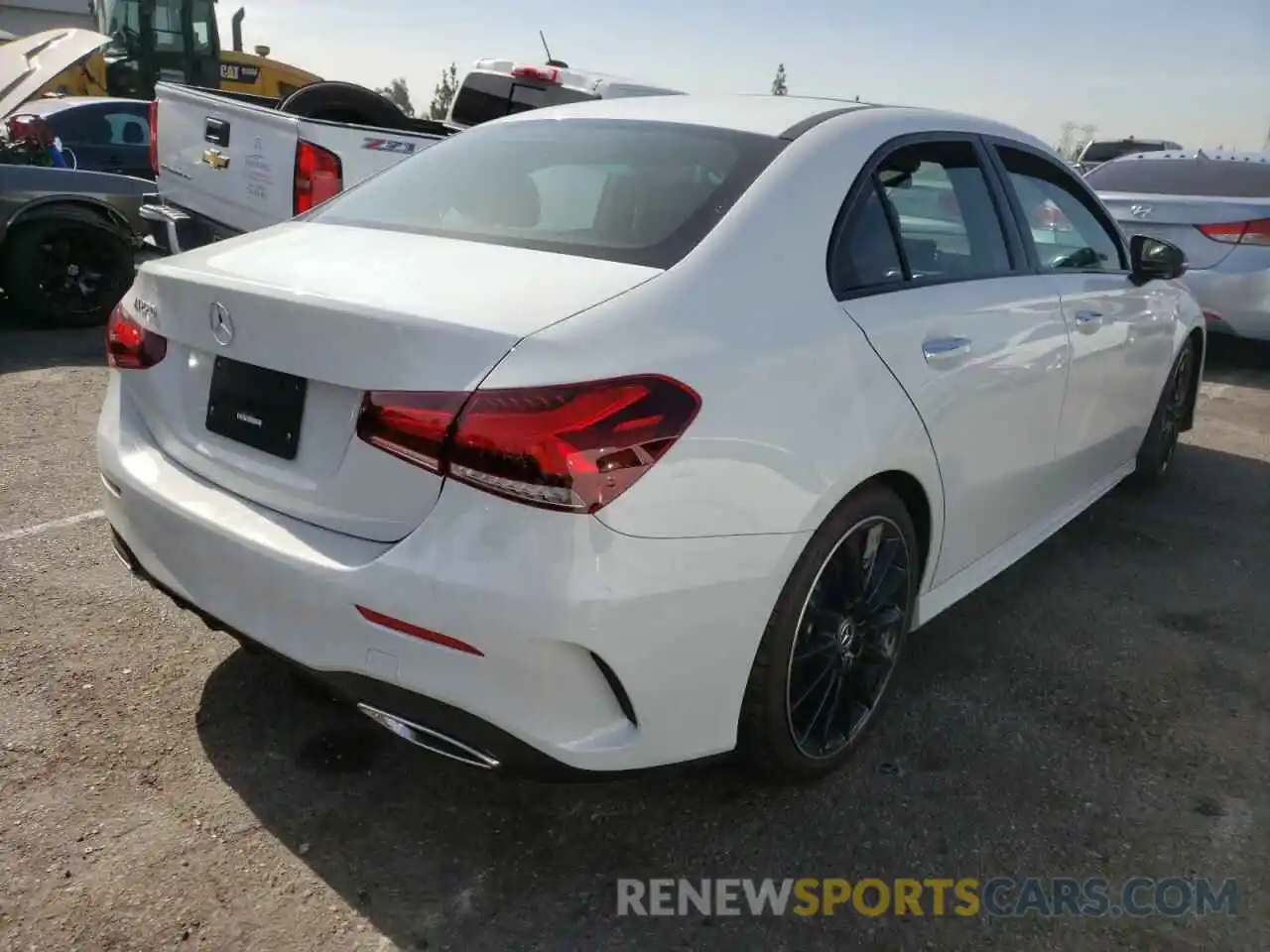 4 Photograph of a damaged car W1K3G4EB3NJ362633 MERCEDES-BENZ A-CLASS 2022