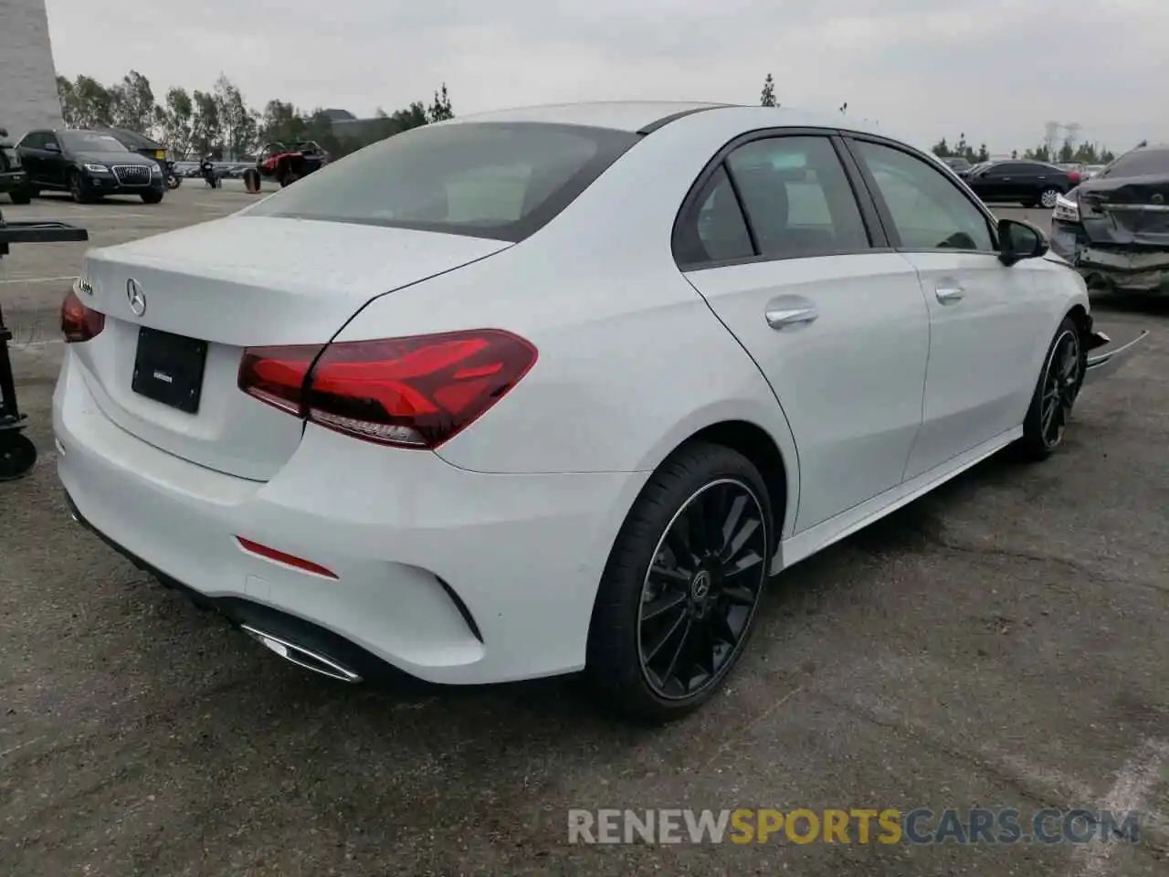 4 Photograph of a damaged car W1K3G4EB6NJ337175 MERCEDES-BENZ A-CLASS 2022