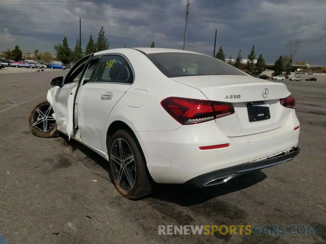 3 Photograph of a damaged car W1K3G4EB9NJ365777 MERCEDES-BENZ A-CLASS 2022